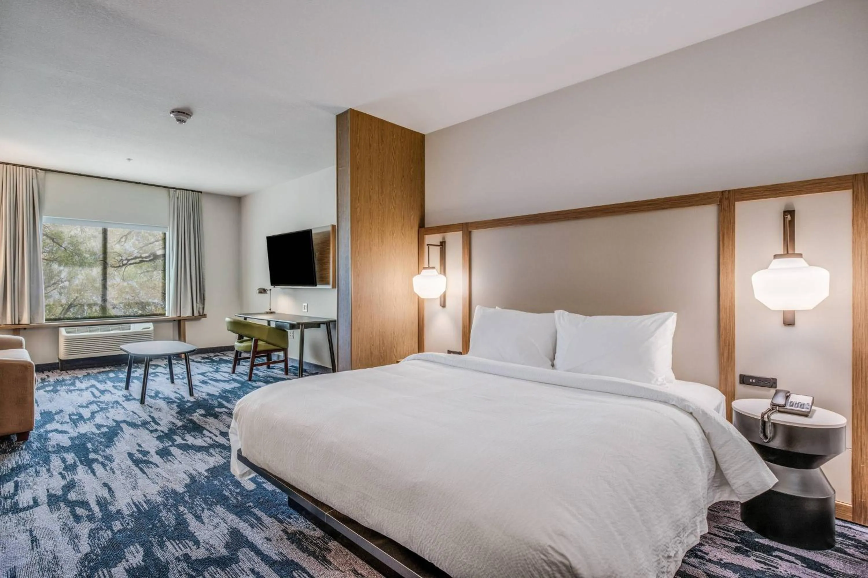 Photo of the whole room, Bed in Fairfield Inn & Suites Whitewater