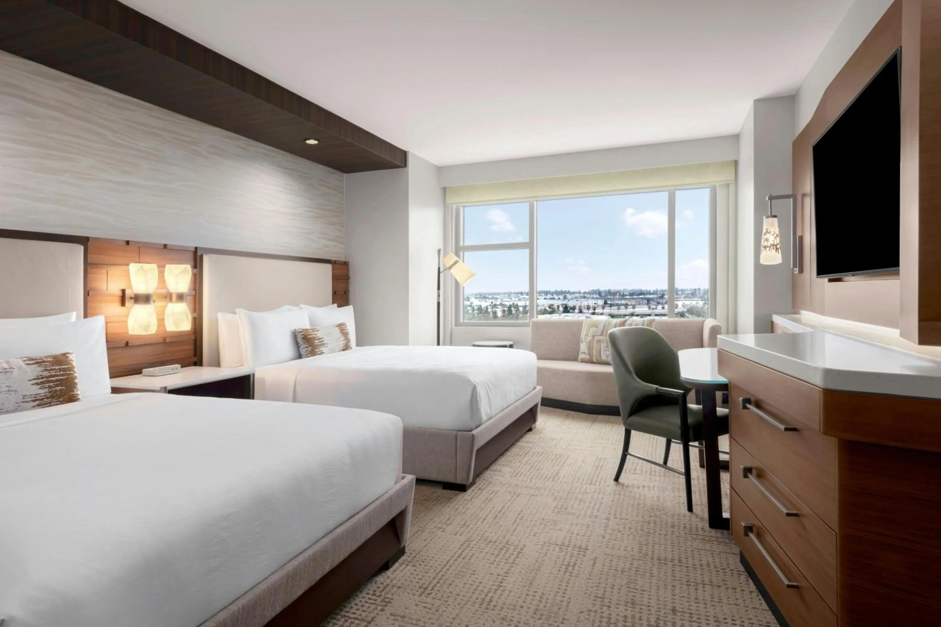 Photo of the whole room, Bed in JW Marriott, Anaheim Resort