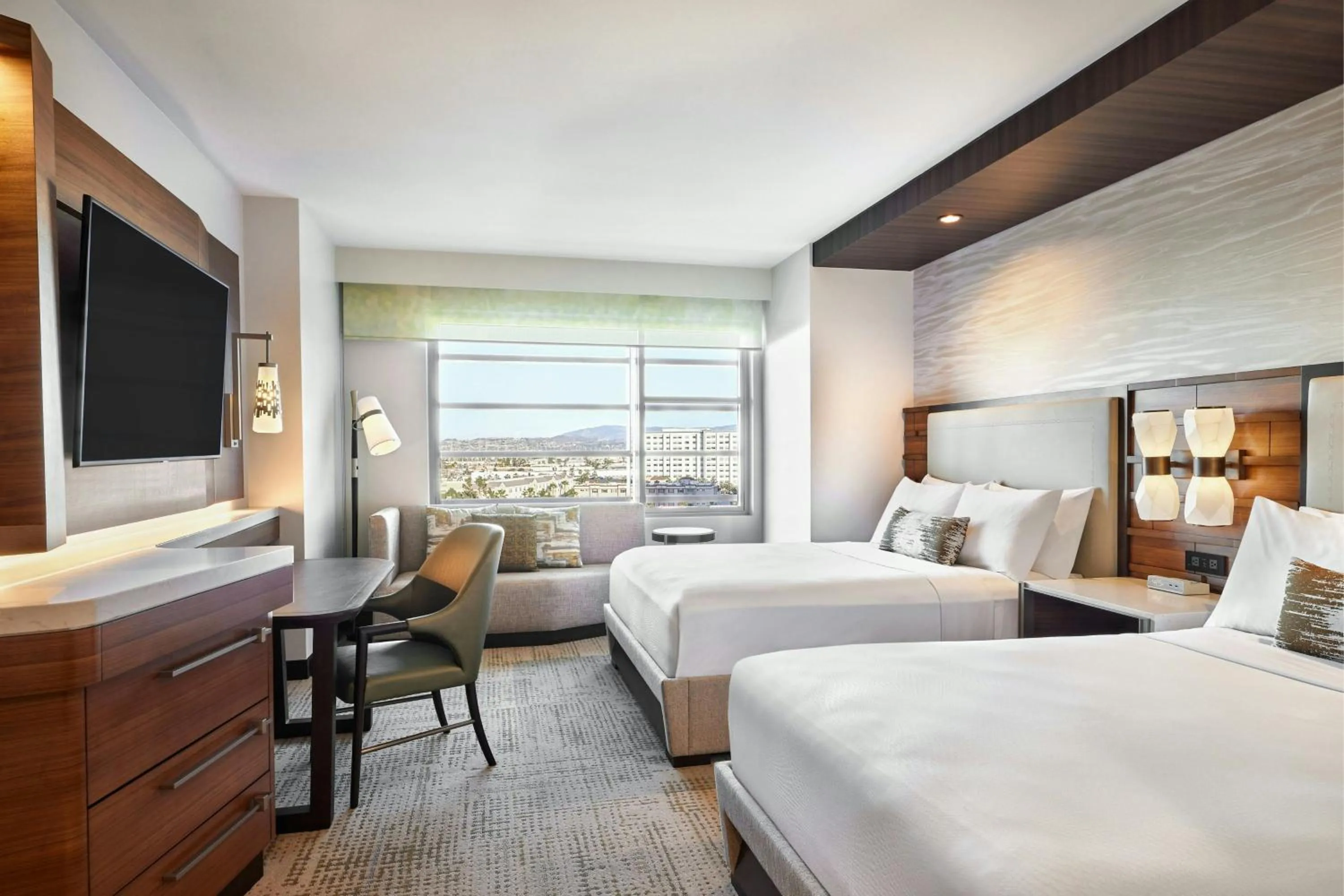 Photo of the whole room, Bed in JW Marriott, Anaheim Resort