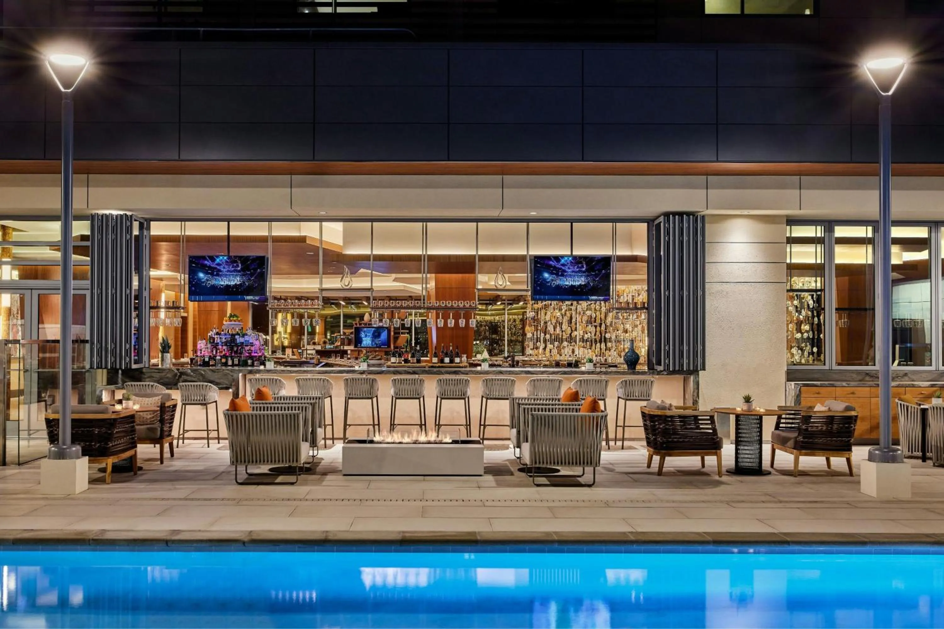 Swimming pool in JW Marriott, Anaheim Resort