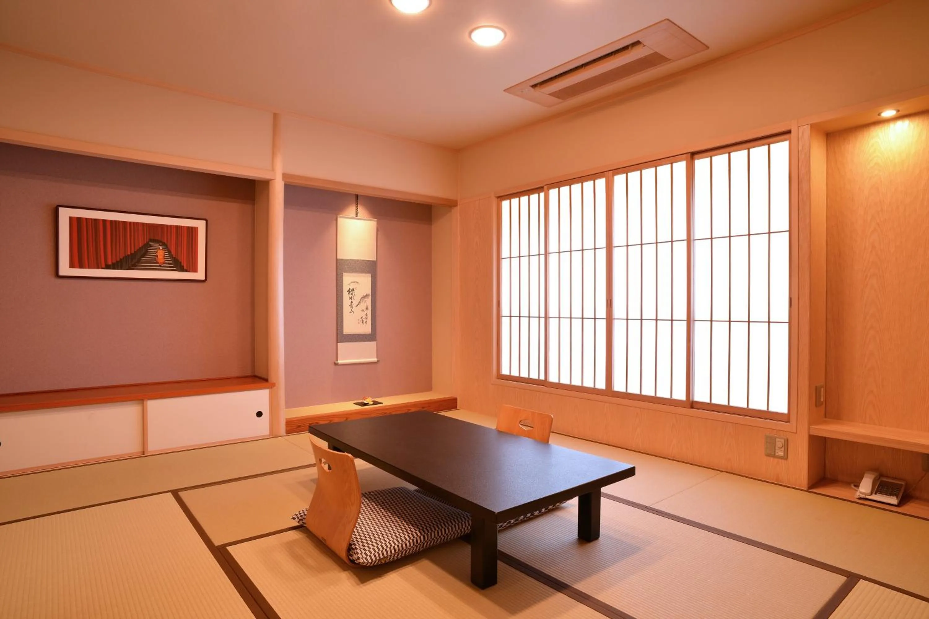 Photo of the whole room in Nishiyama Ryokan - Established in 1953