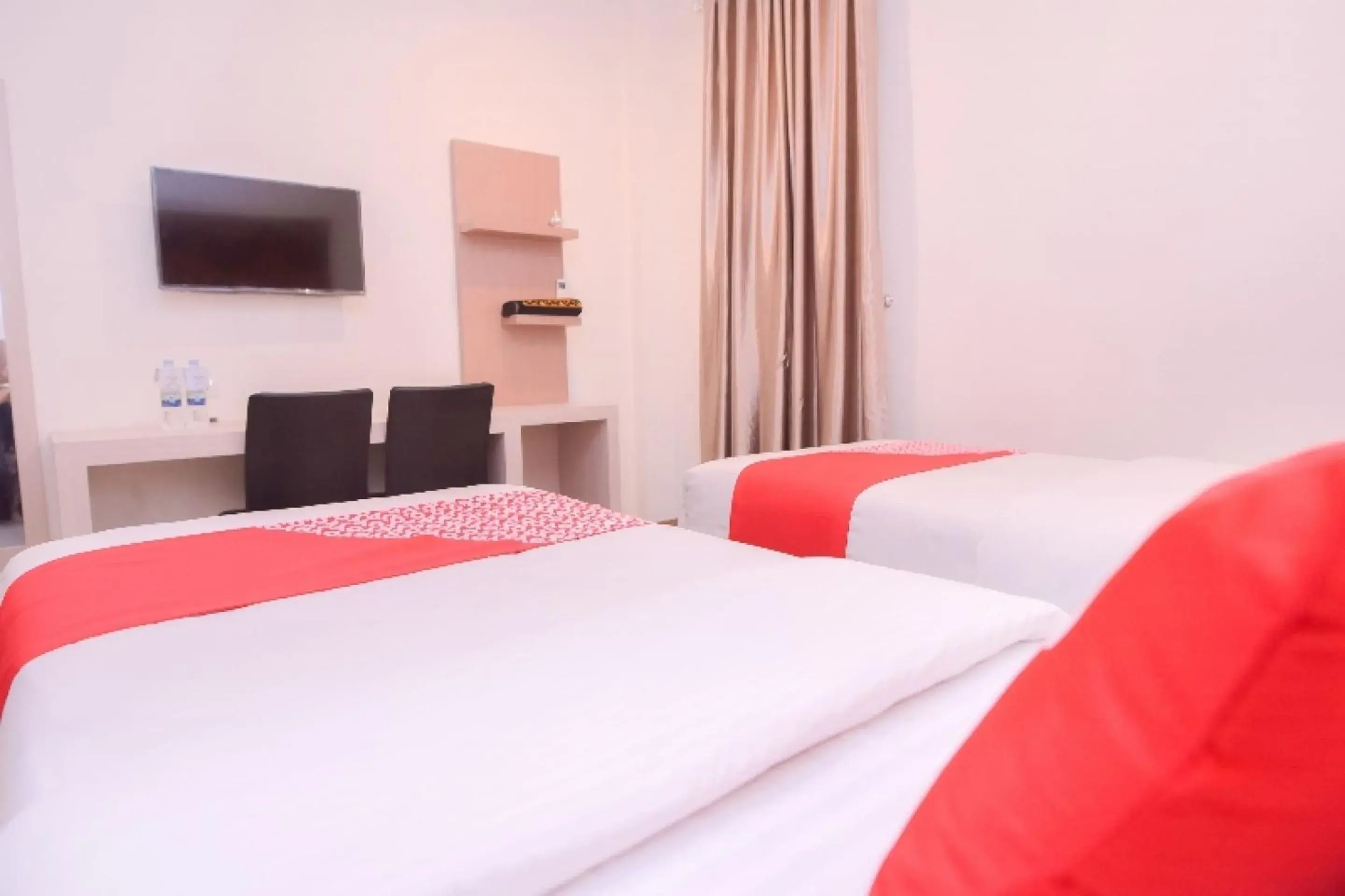 Delxue Twin Room in SUPER OYO Capital O 2018 Ring Road Guest House Syariah Delxue Twin Room in SUPER OYO Capital O 2018 Ring Road Guest House Syariah