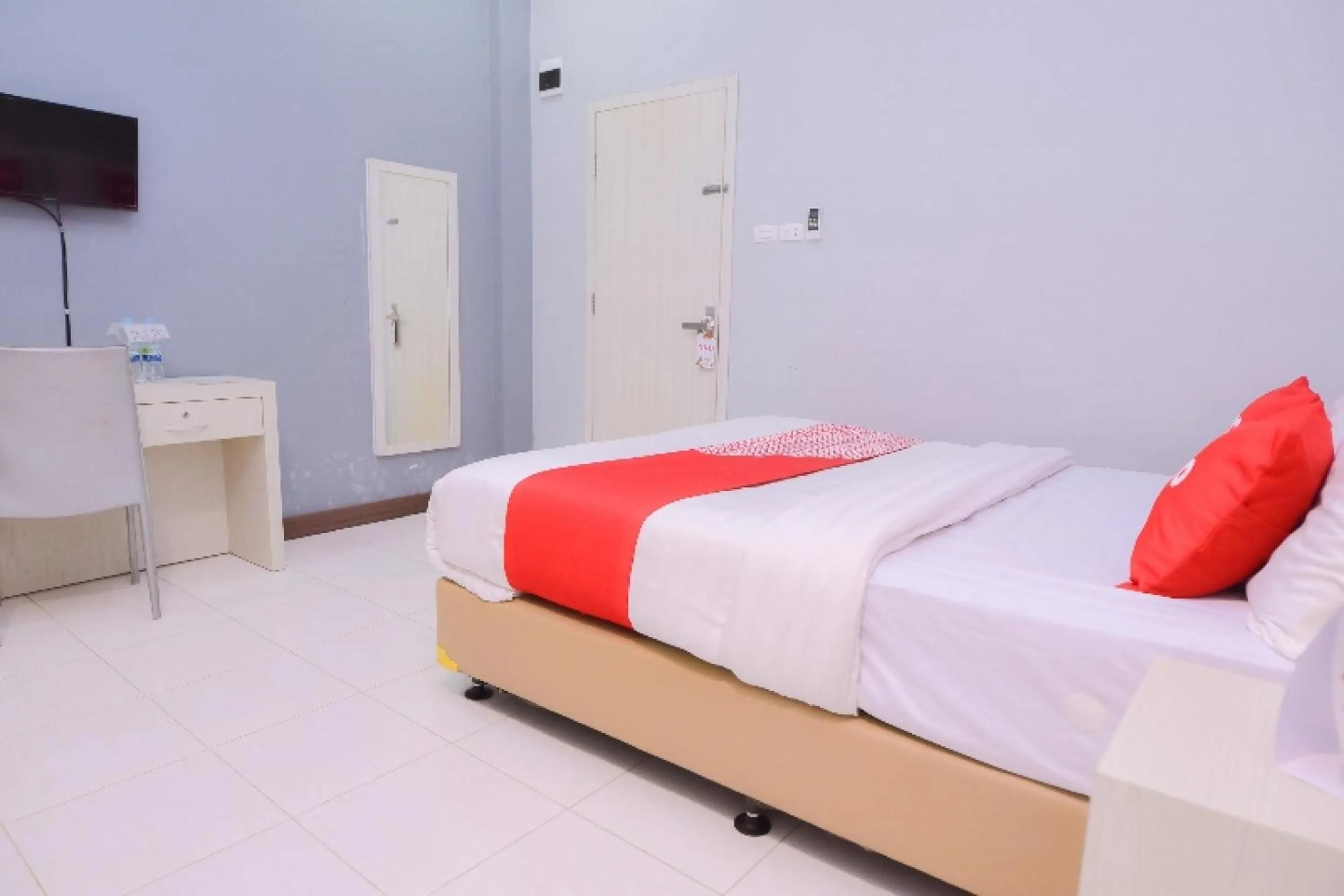 Bedroom, Bed in Capital O 2018 Ring Road Guest House Syariah