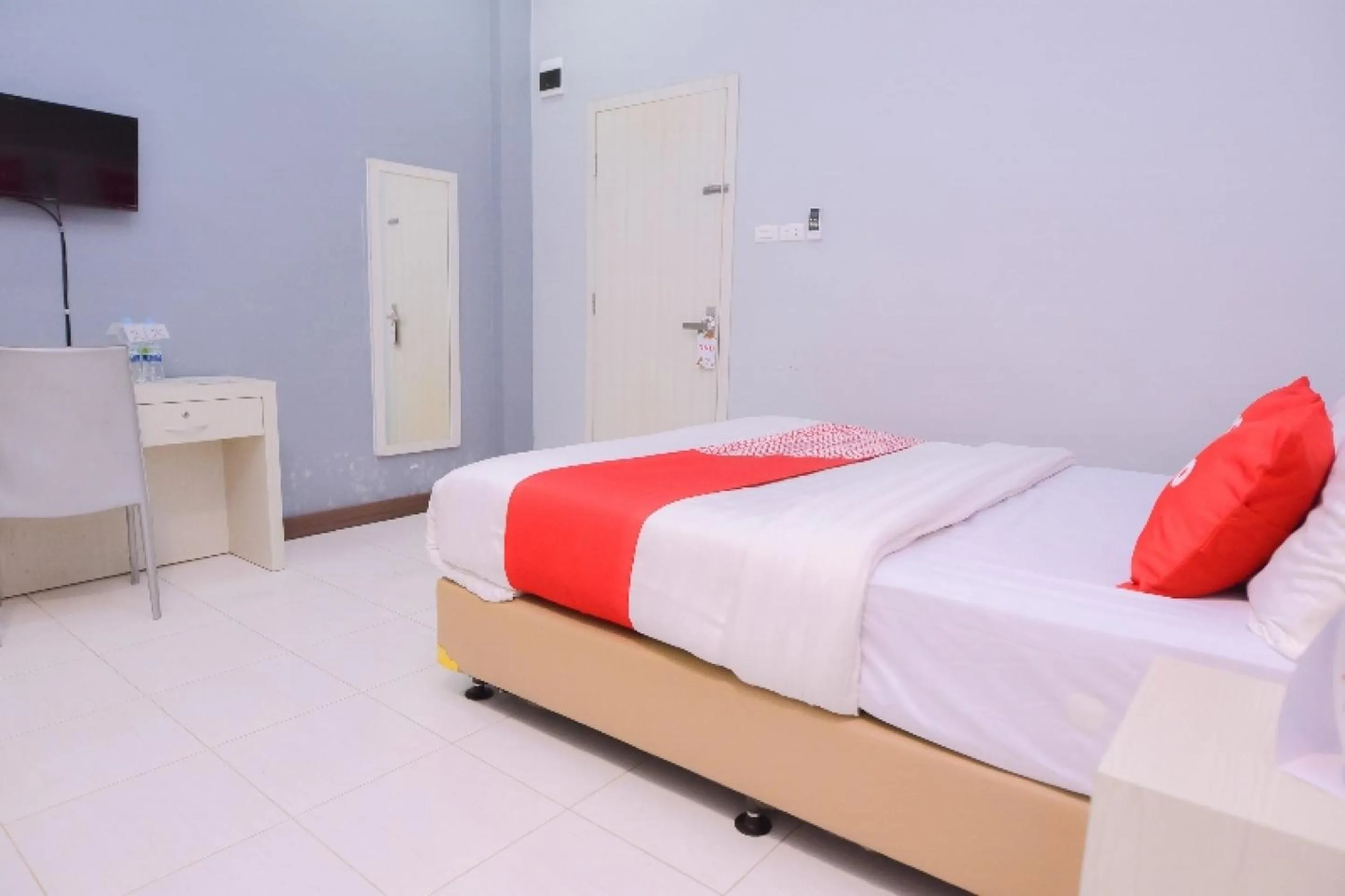 Bedroom, Bed in Capital O 2018 Ring Road Guest House Syariah