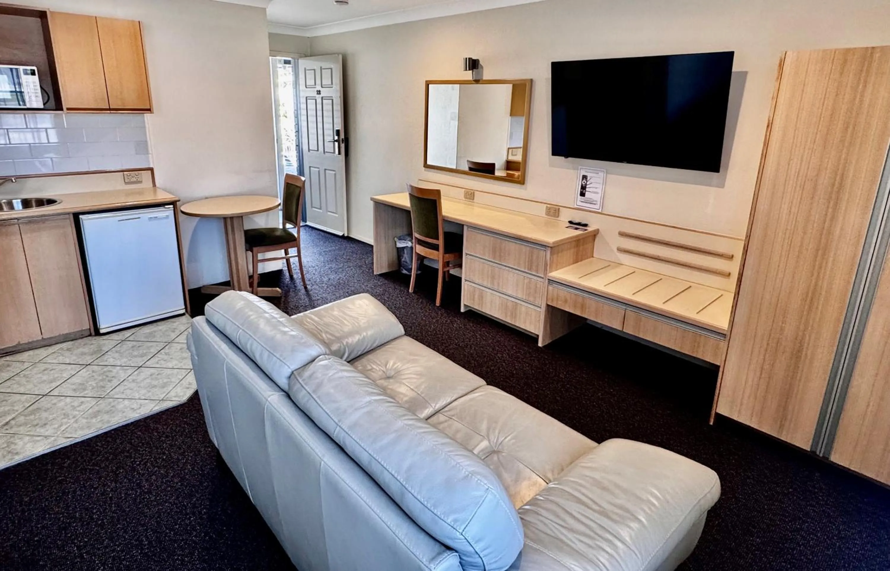 TV and multimedia in Colonial Terrace Motor Inn