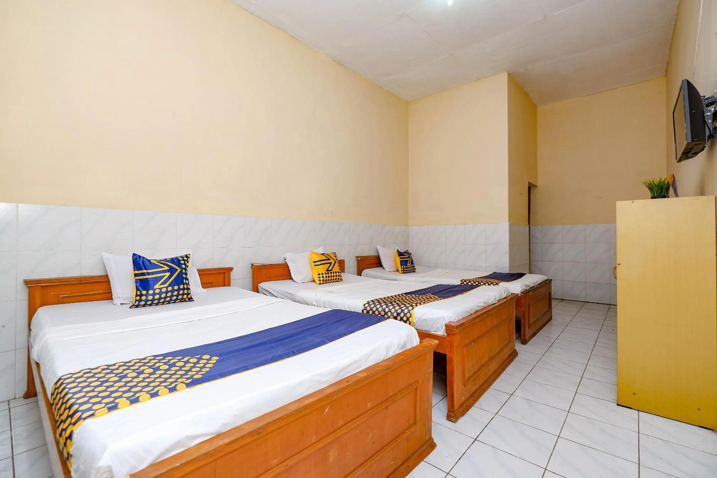 Bedroom, Room Photo in SPOT ON 2011 Hotel Mekar Sari