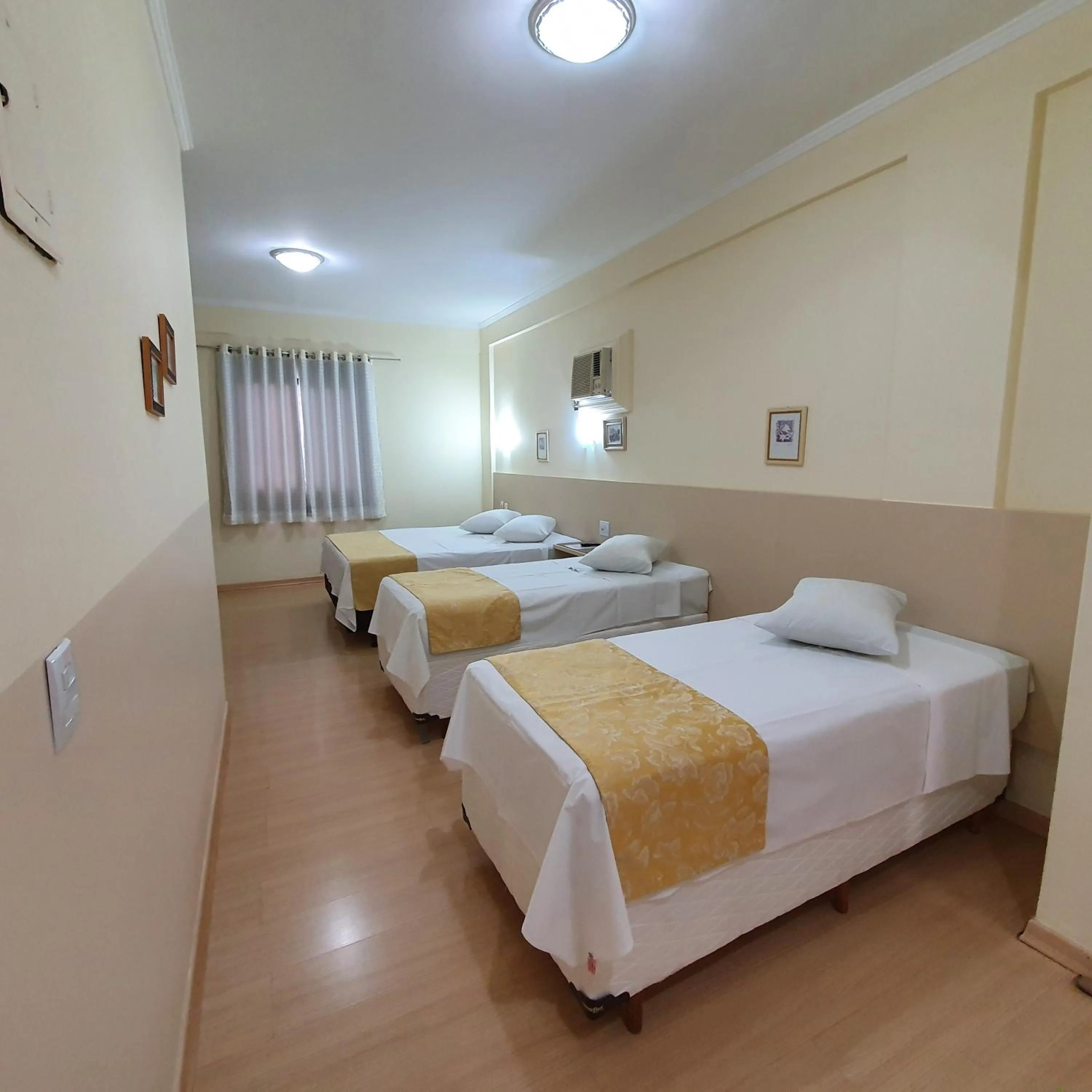 Bedroom, Bed in Grand Ville Hotel