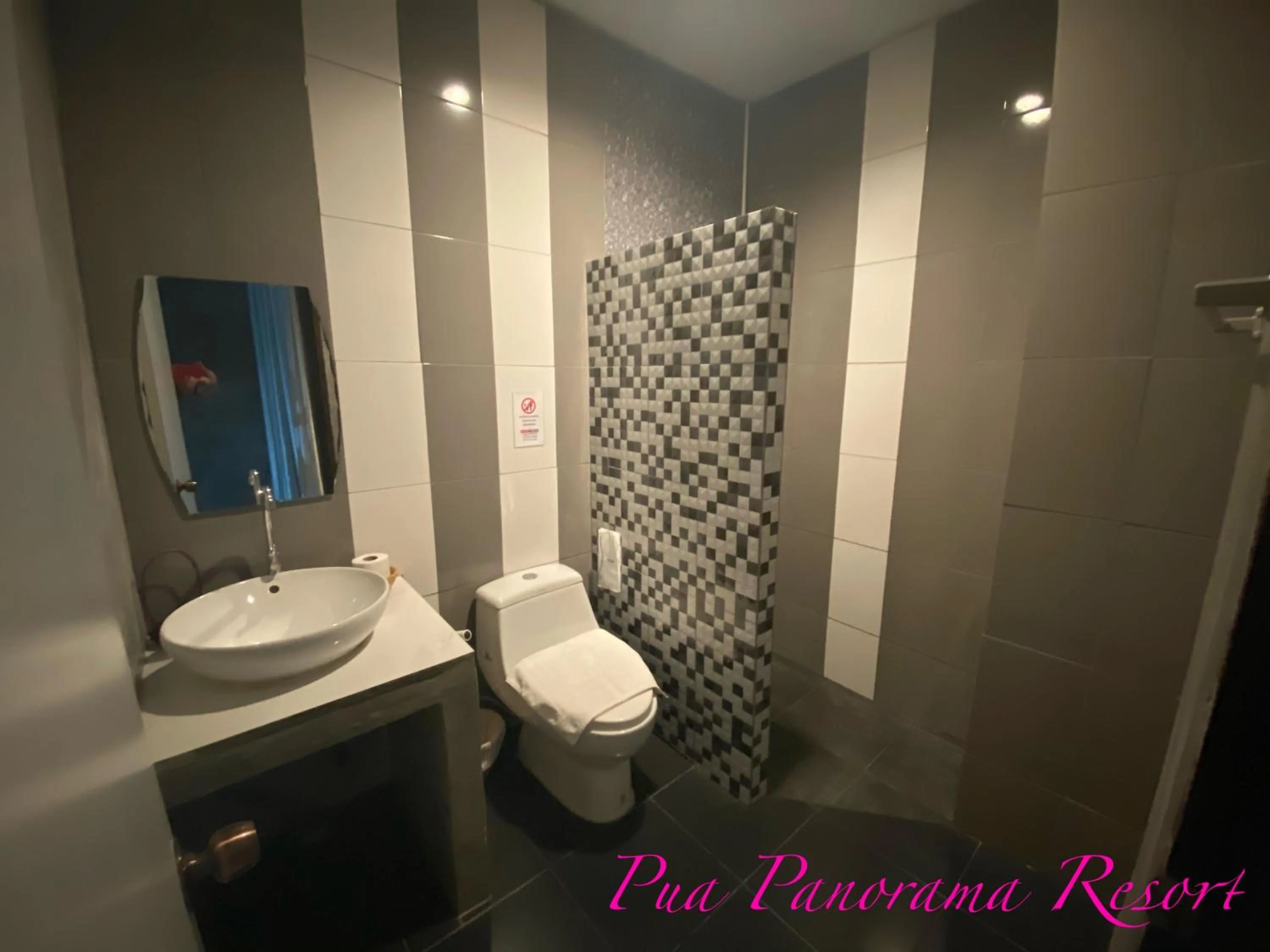 Bathroom in Pua Panorama Resort