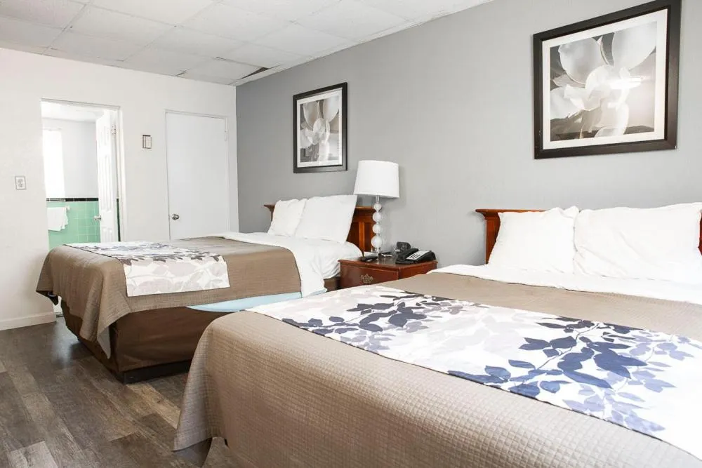 Bed in Bedford Motel