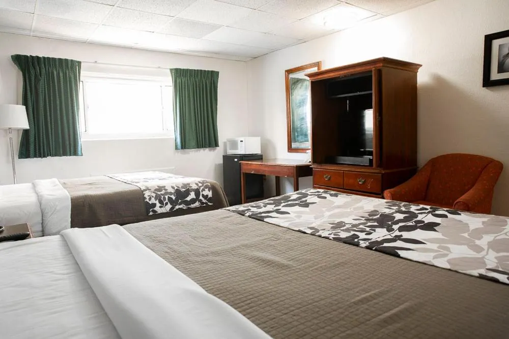 Bed in Bedford Motel