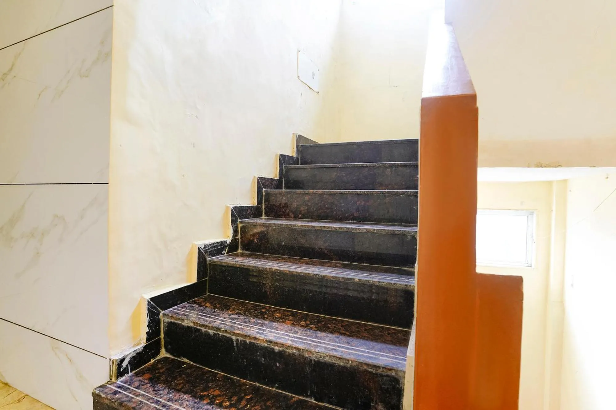 Lobby or reception in FabHotel Ratna Mahal