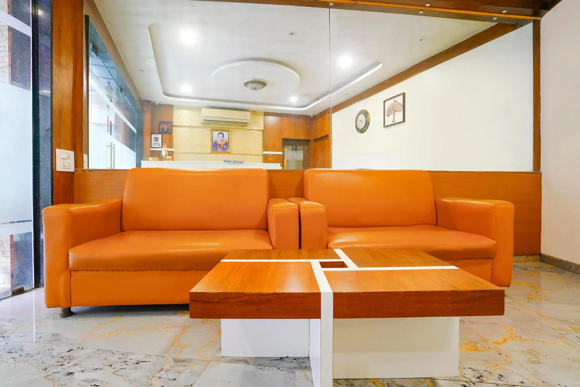 Seating area in FabHotel Ratna Mahal