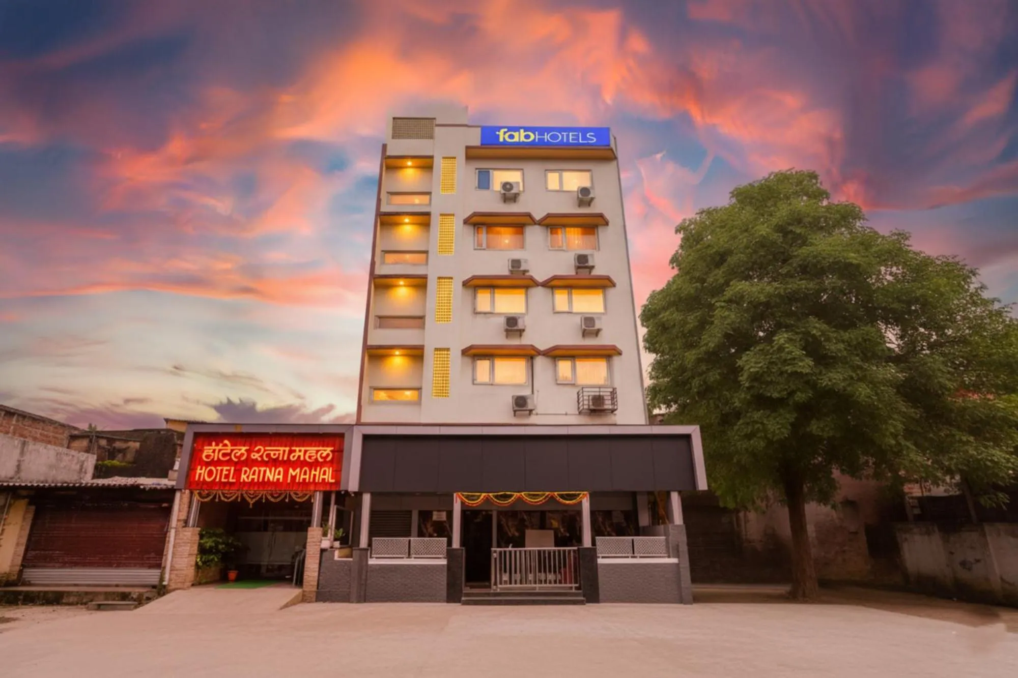 Property building in FabHotel Ratna Mahal