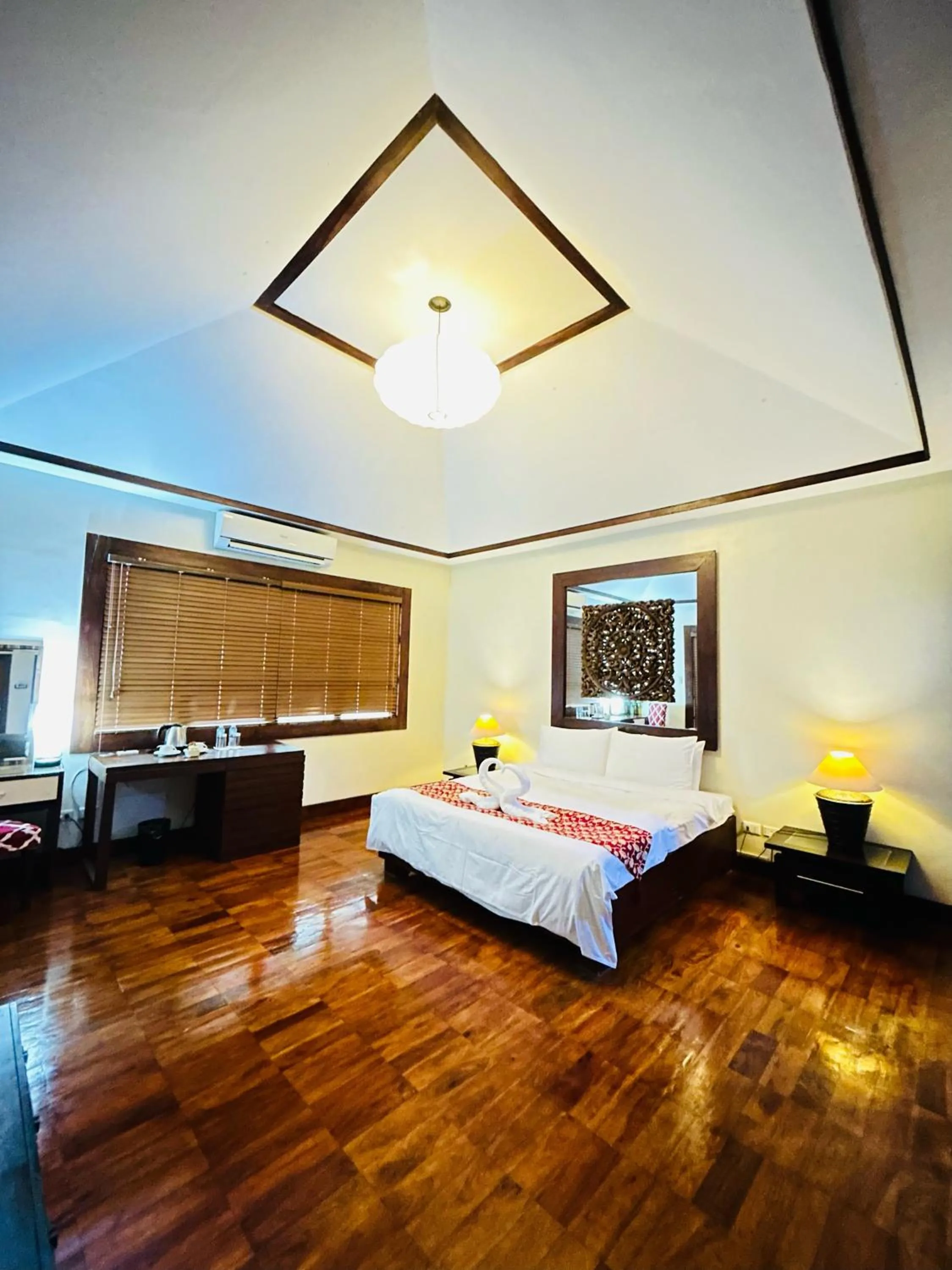 Bedroom, Bed in Sheridan Boutique Resort Iloilo