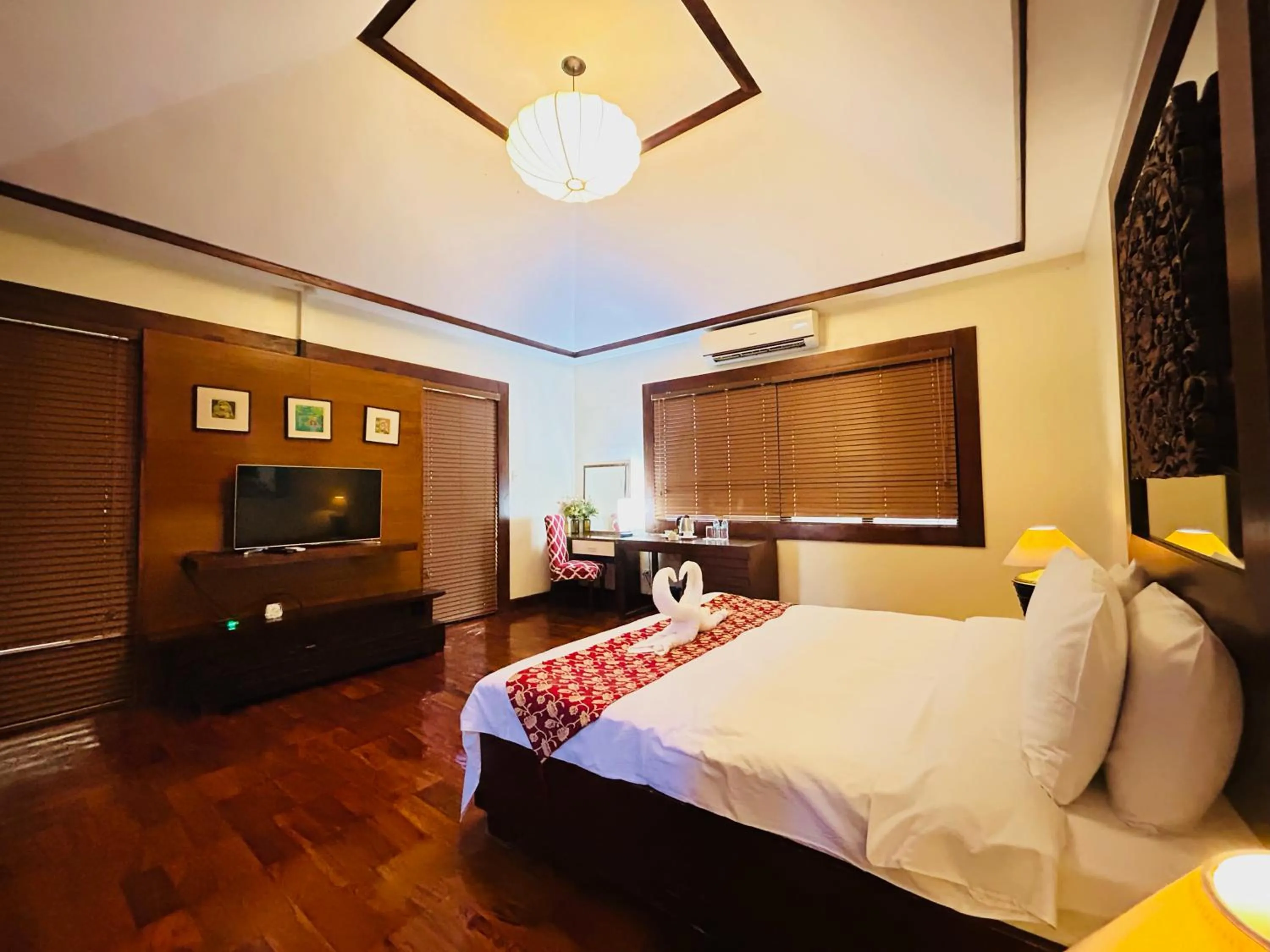 Bedroom, Bed in Sheridan Boutique Resort Iloilo