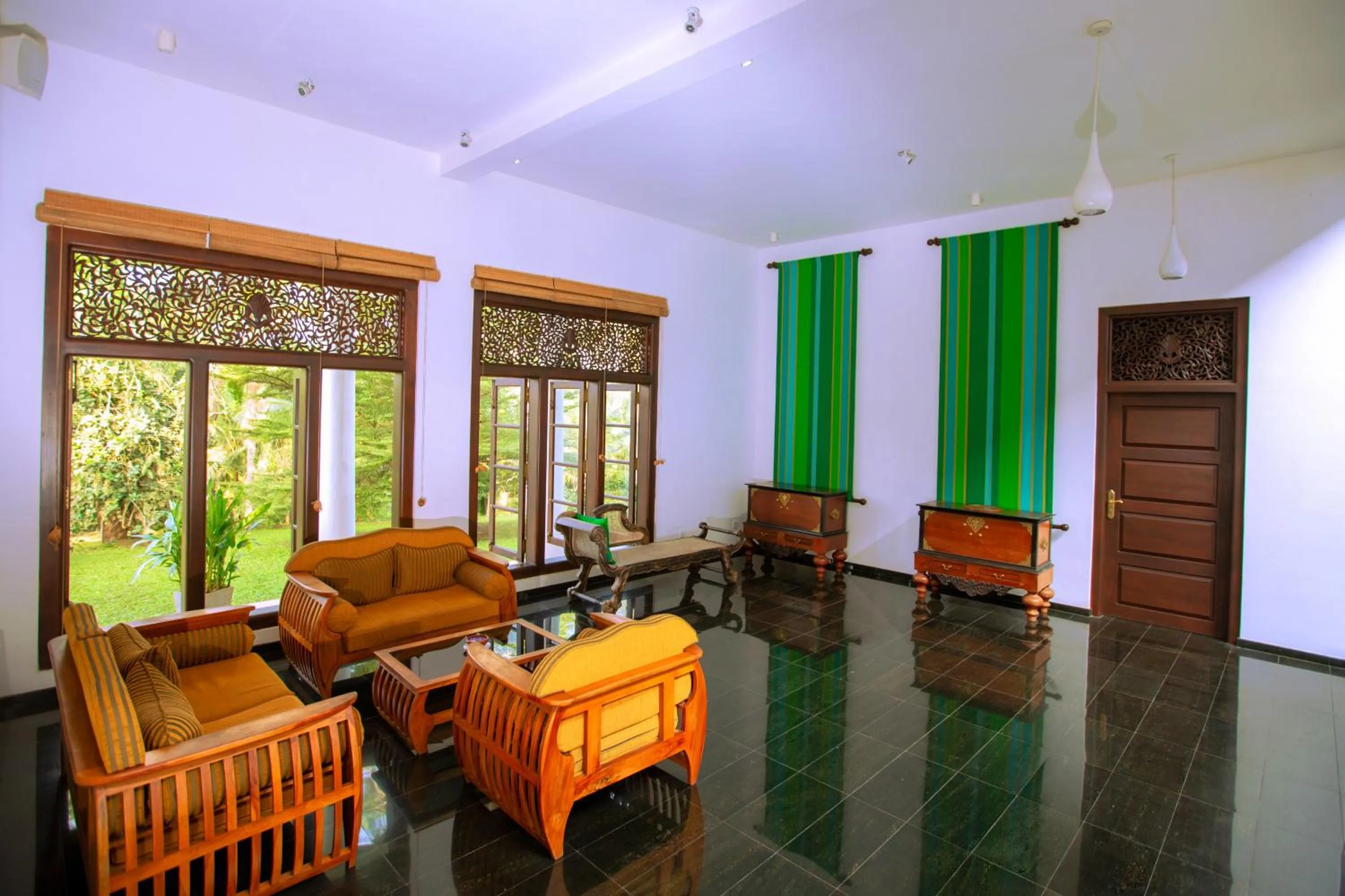 Lobby or reception in Niyagama House