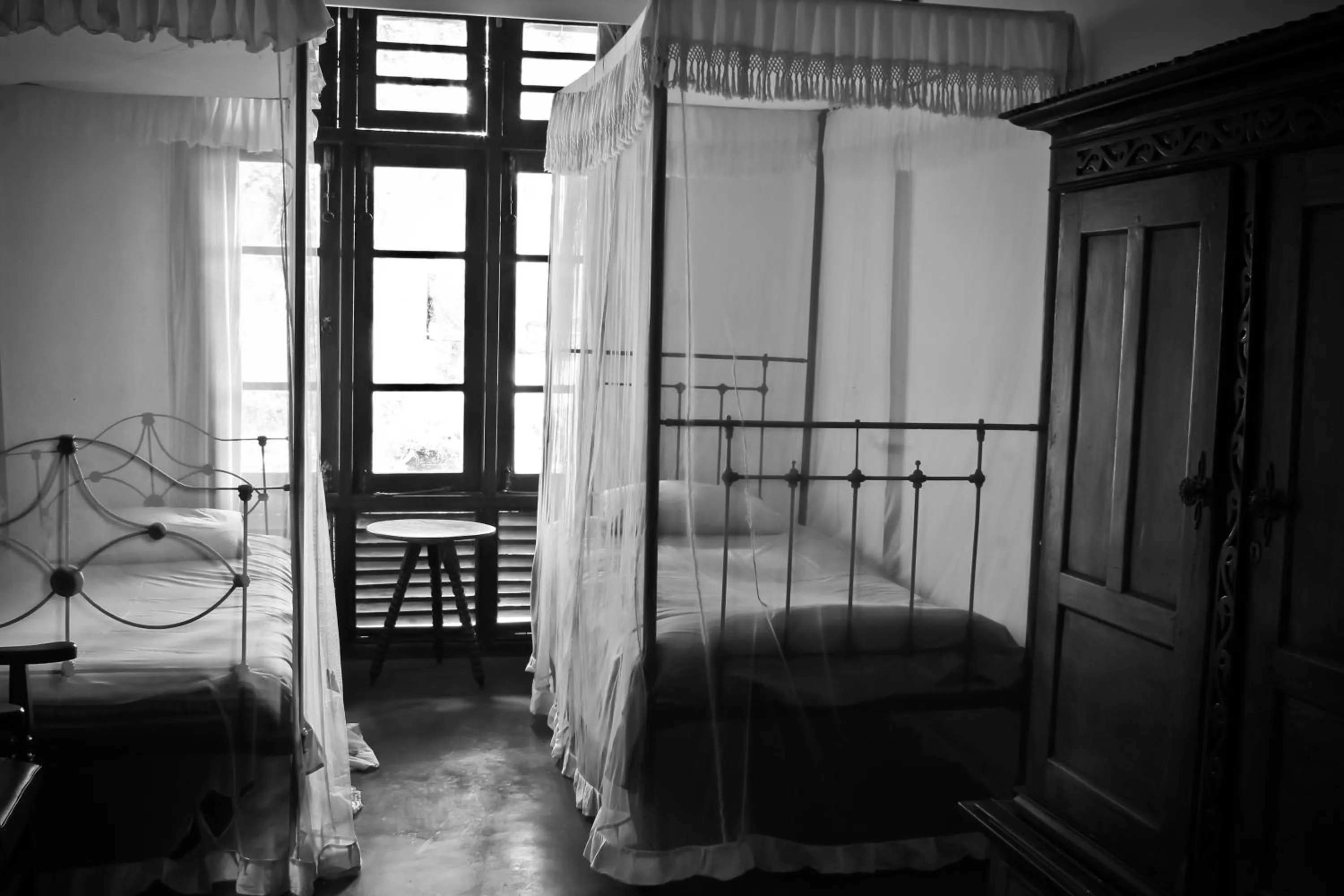 Photo of the whole room, Bed in Ancoombra Tea Estate Bungalow