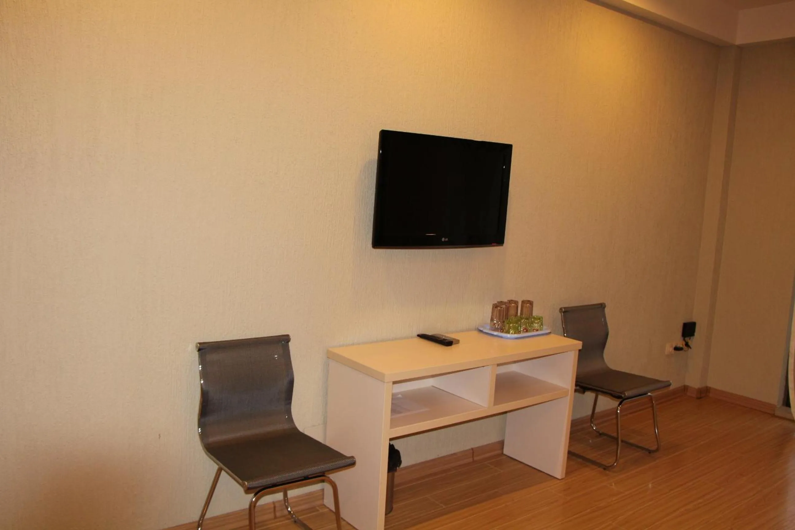 TV and multimedia in Legacy Hotel