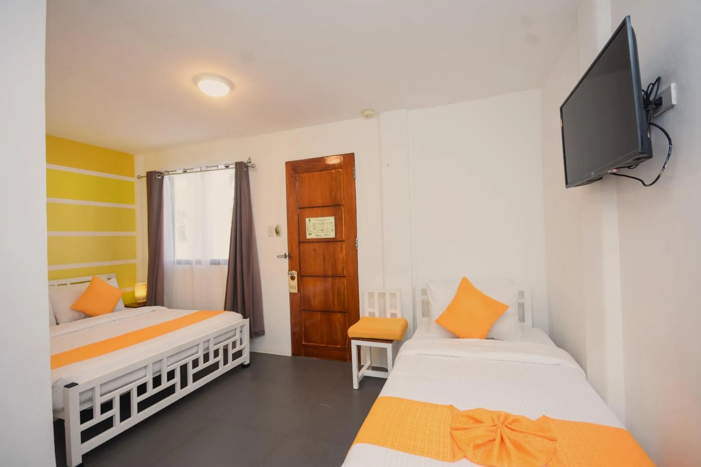 Triple Yellow Room in 8 Colors Beach House Resort