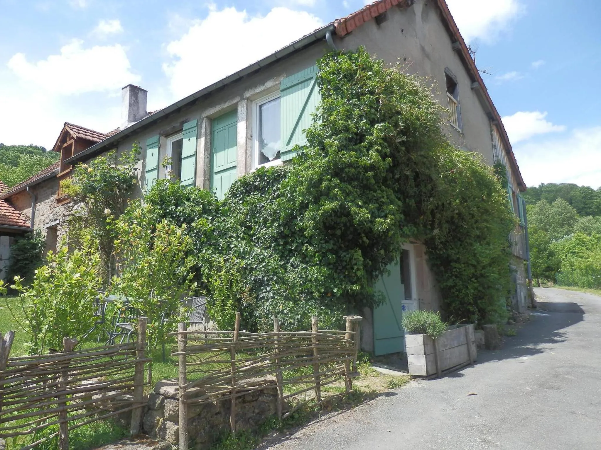 Facade/entrance in Chambres d'Hôtes Le Plessis à Broye