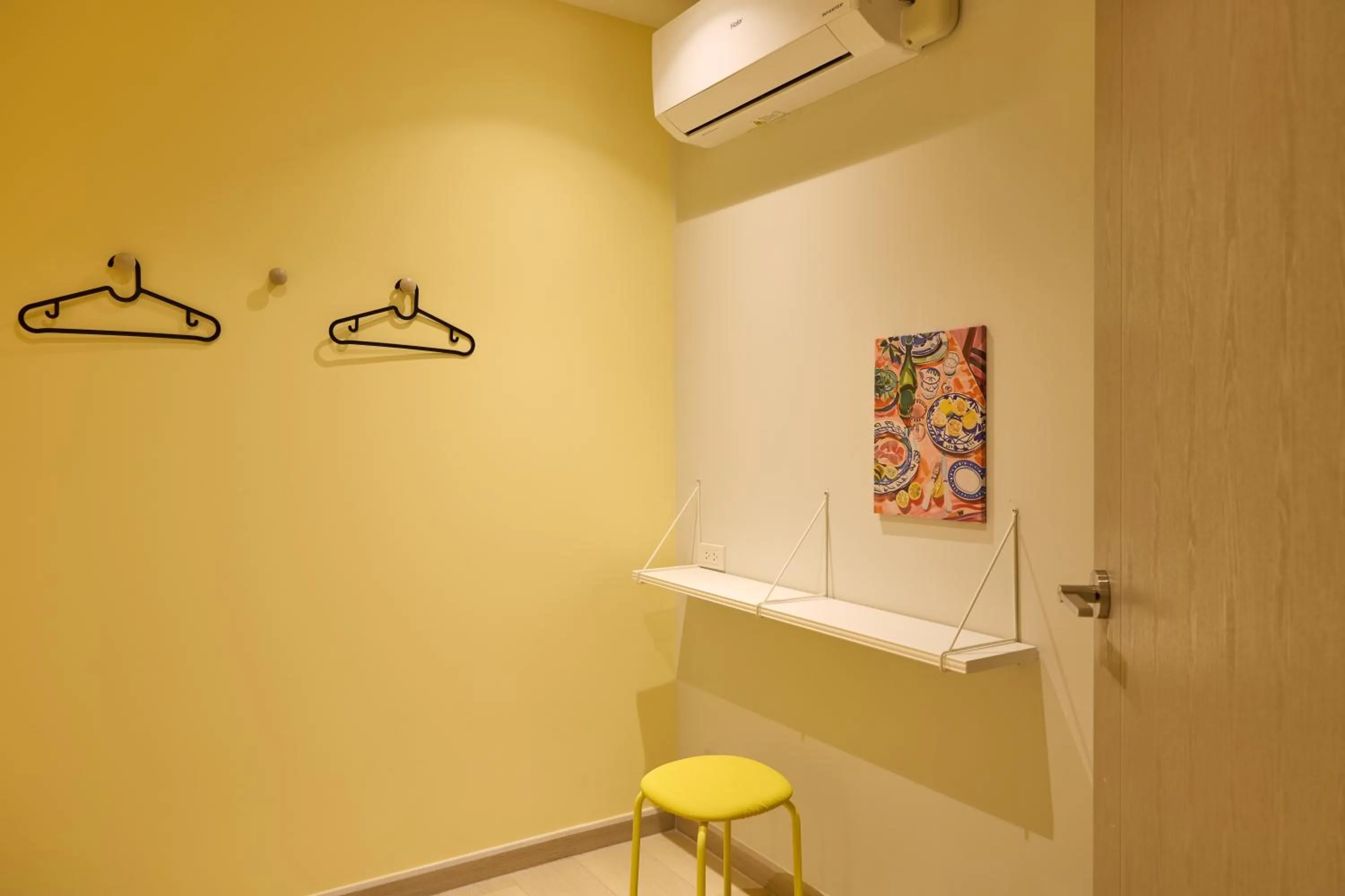 Photo of the whole room in Theme Boutique Hotel Bangkok