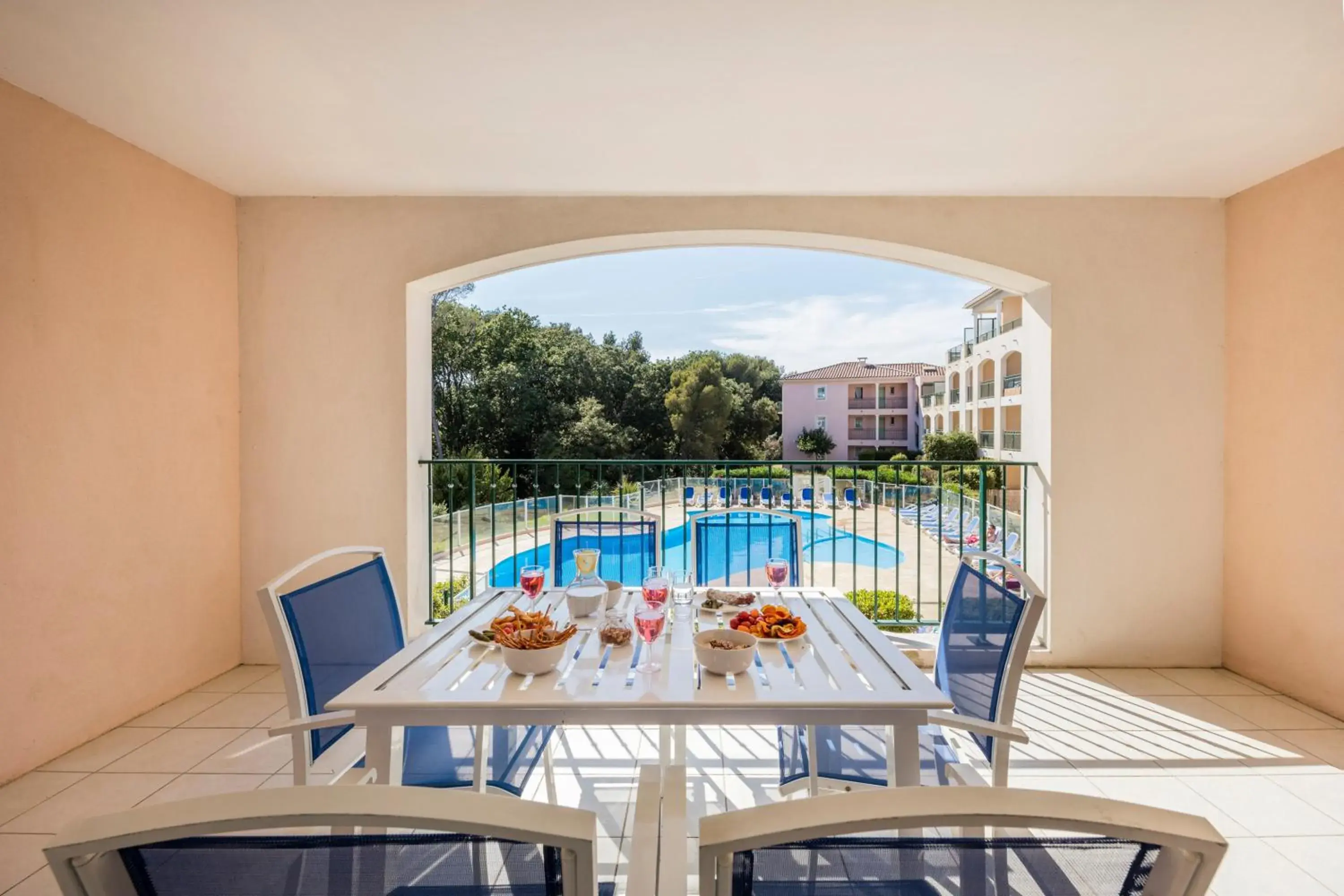 2-Room/Cabine Apartment - 6 People in Garden & City Six-Fours-les-Plages 2-Room/Cabine Apartment - 6 People in Garden & City Six-Fours-les-Plages