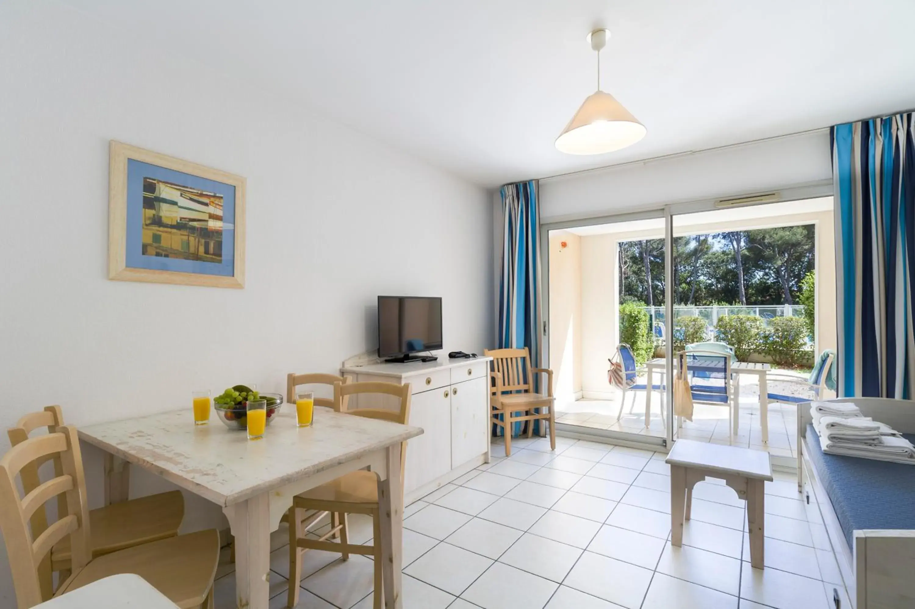 2-Room Apartment - 4 people in Garden & City Six-Fours-les-Plages 2-Room Apartment - 4 people in Garden & City Six-Fours-les-Plages