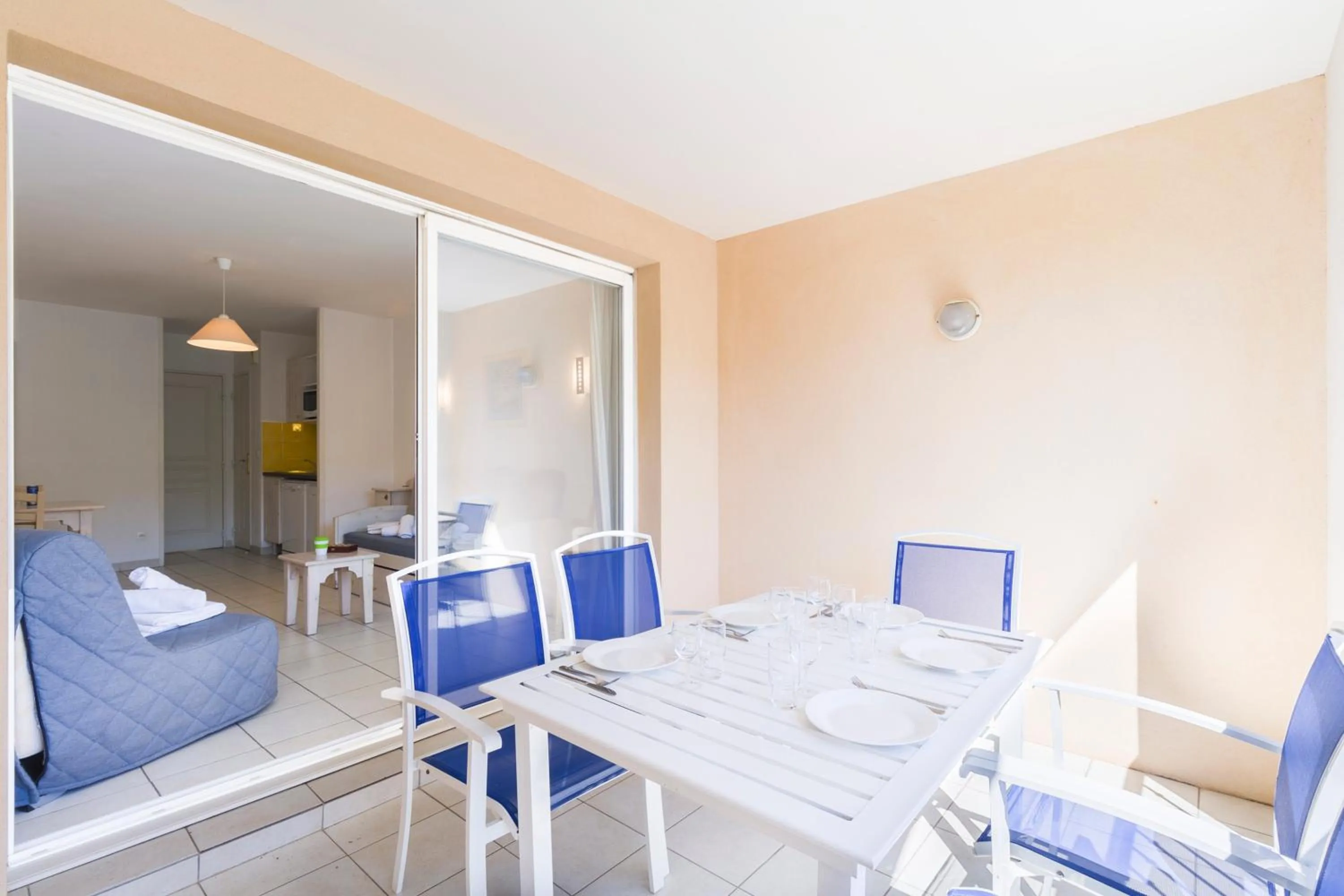 Patio in Garden & City Six-Fours-les-Plages