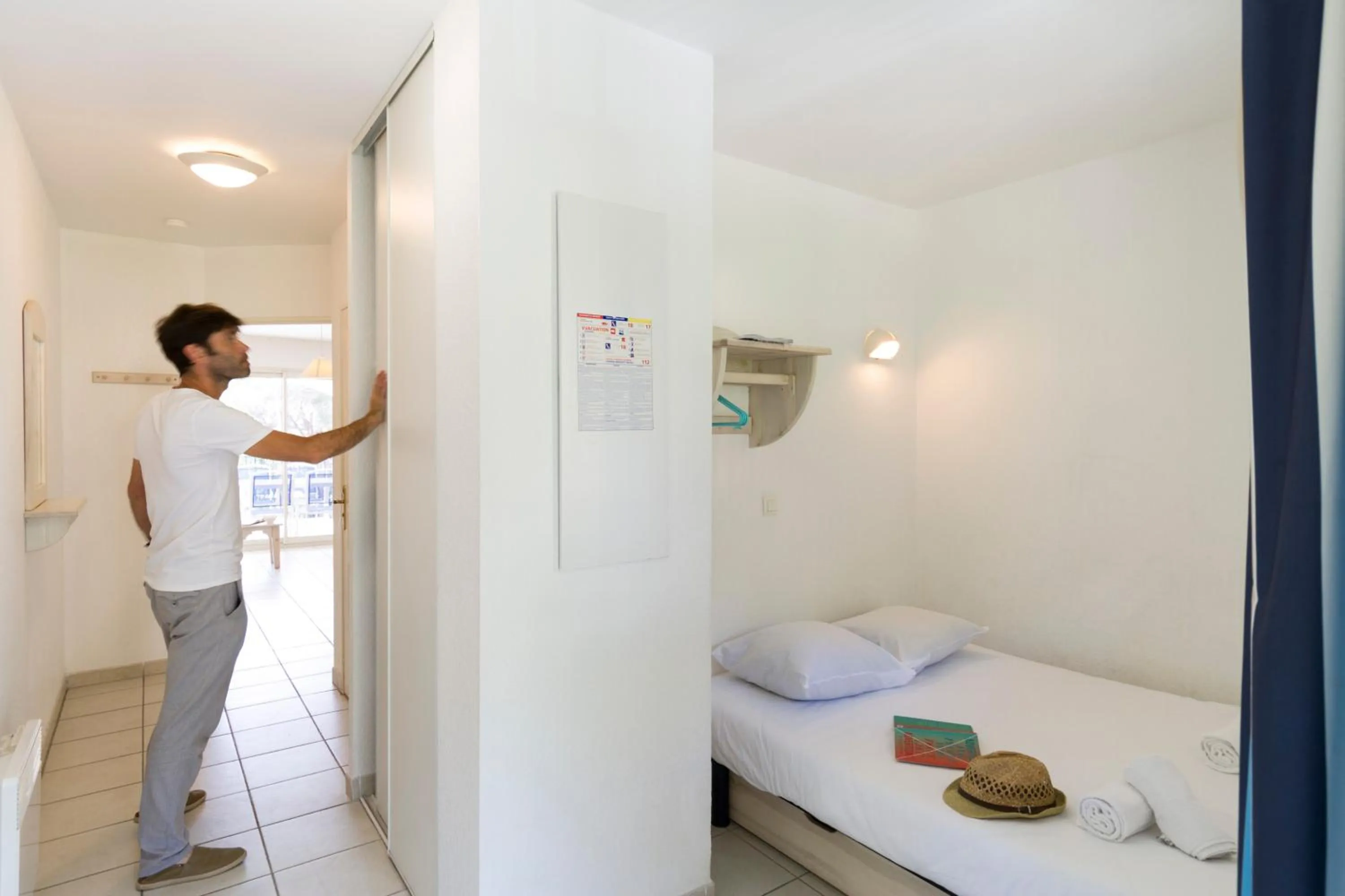 Bed in Garden & City Six-Fours-les-Plages