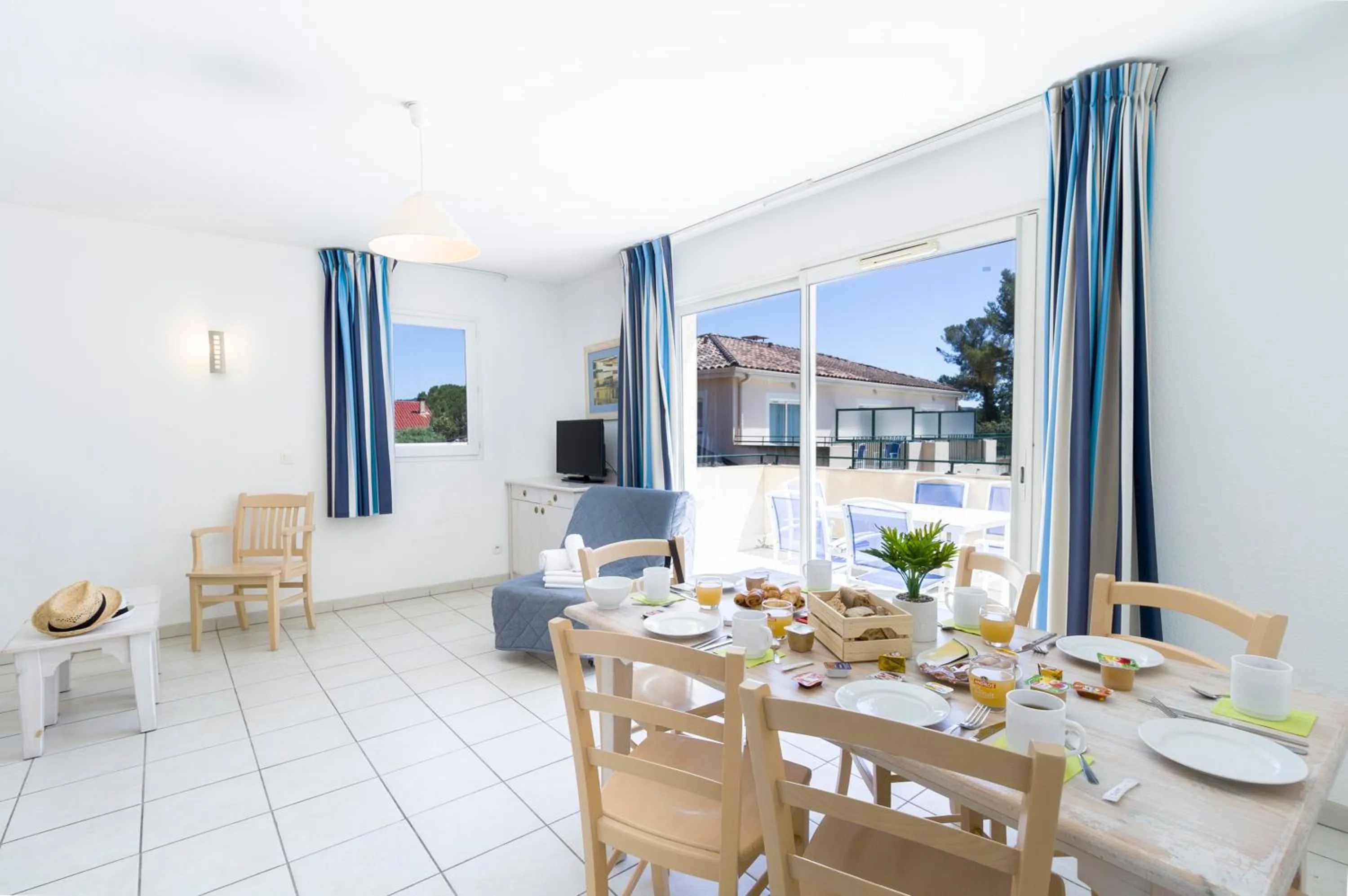 Living room in Garden & City Six-Fours-les-Plages