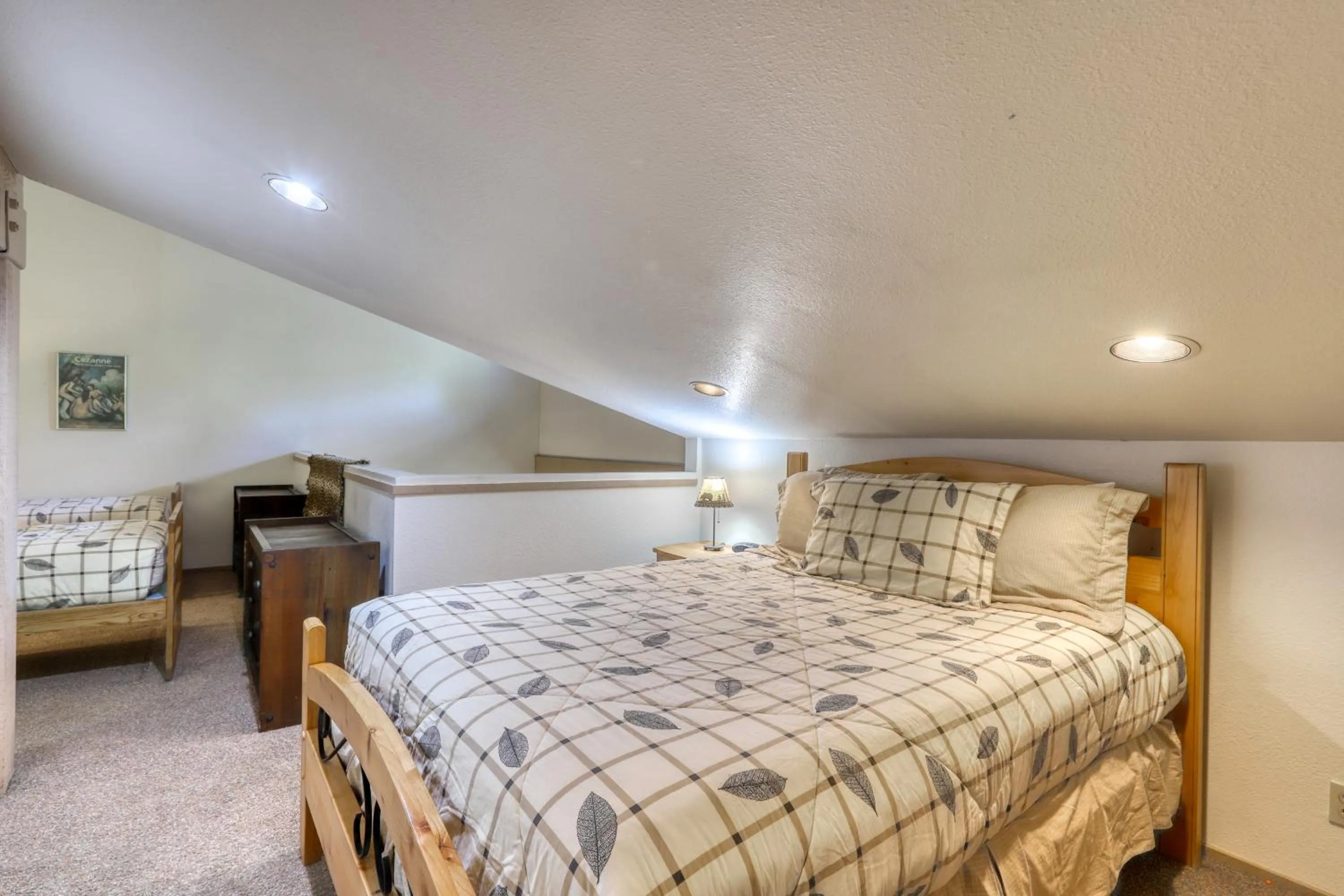 Bed in The Summit 276