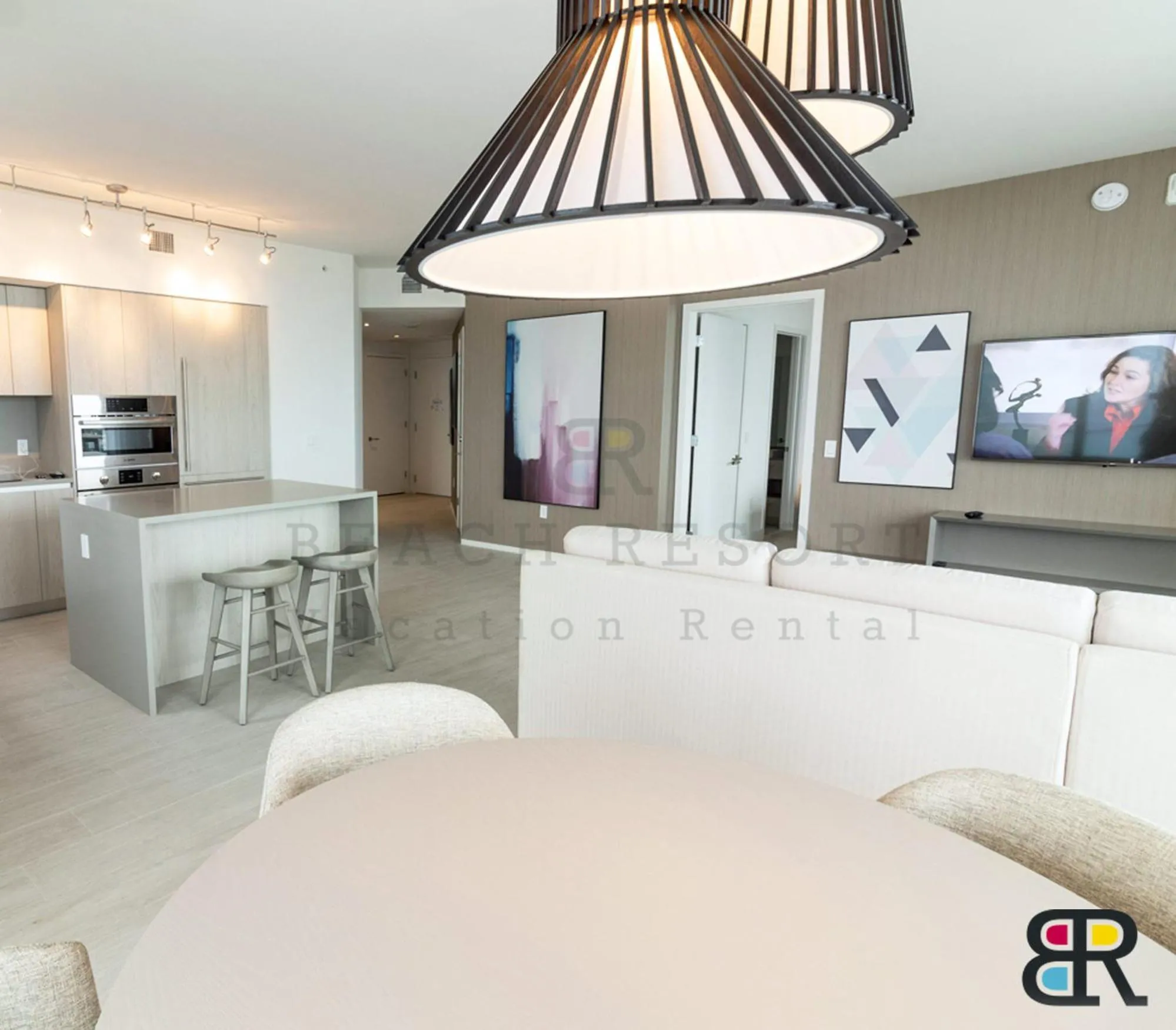 Kitchen or kitchenette in HYDE Beach House Apartments