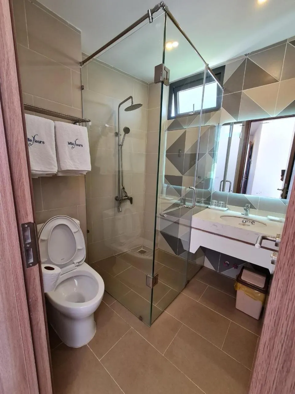 Toilet in Ngan Hoa - Mille Fleurs 02