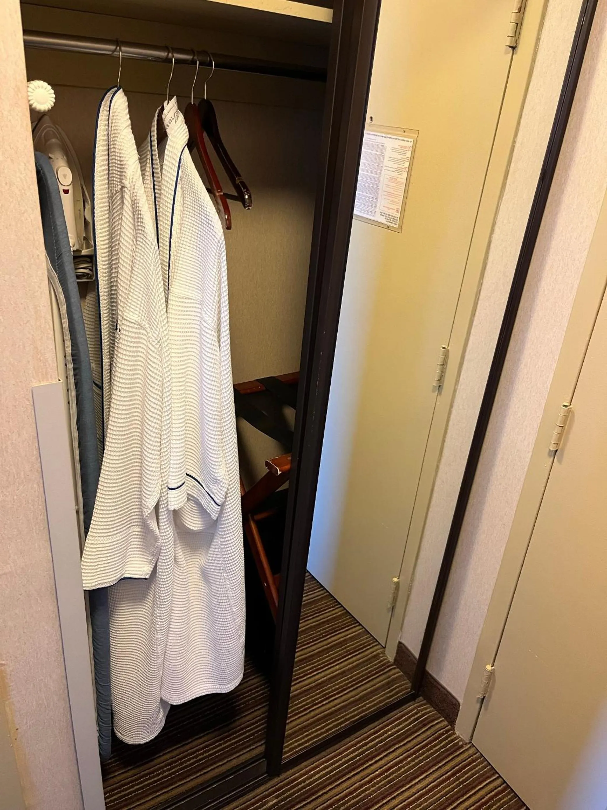 wardrobe in Wyndham Garden Schaumburg Chicago Northwest