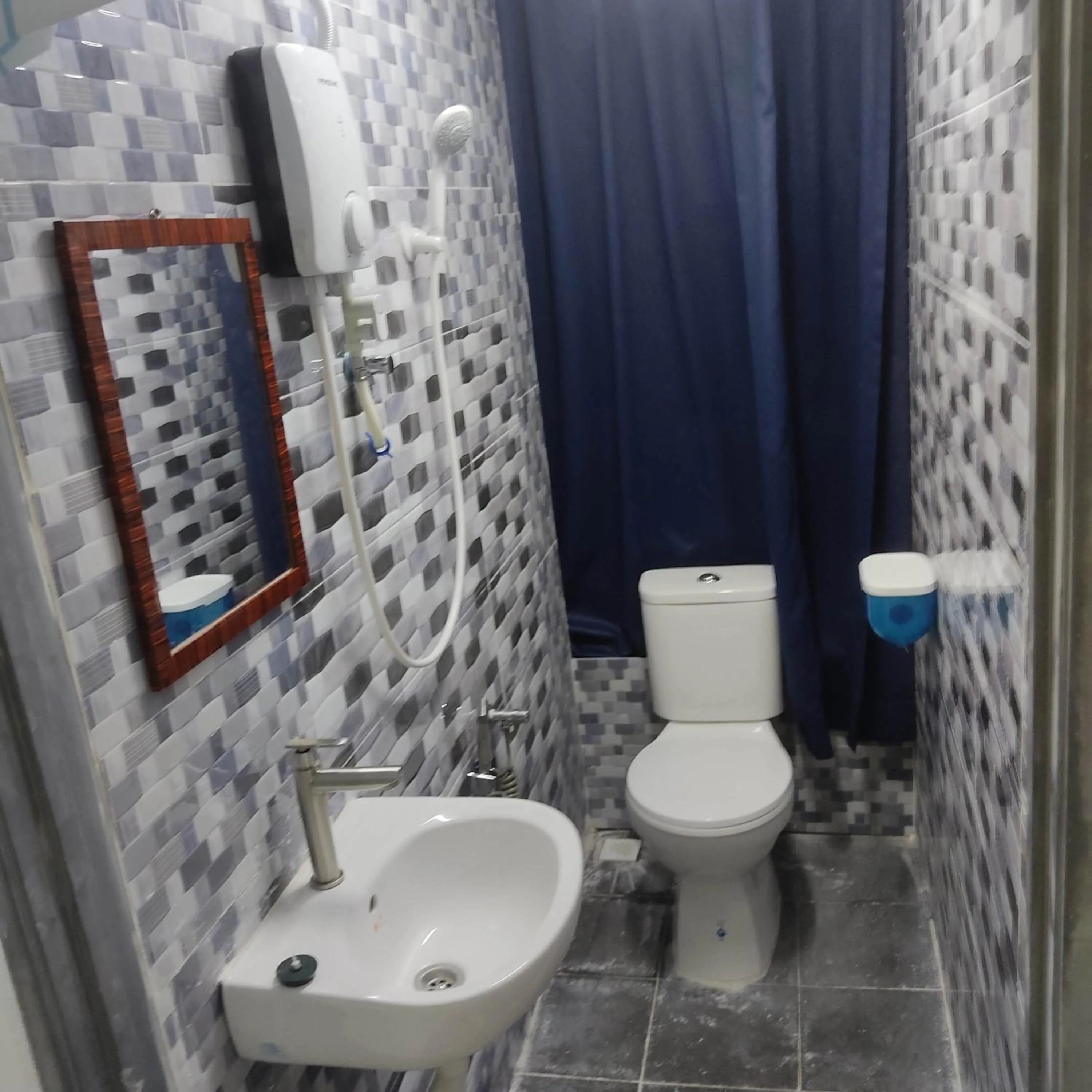 Shower in WeJDAN INN BALIK PULAU, PENANG ISLAND