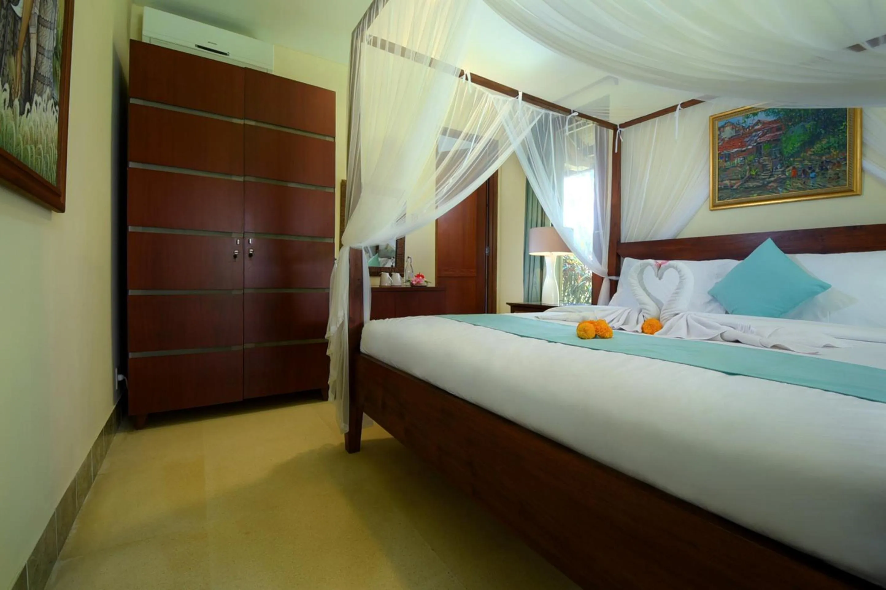 Photo of the whole room, Bed in Rumah Ganesha Ubud