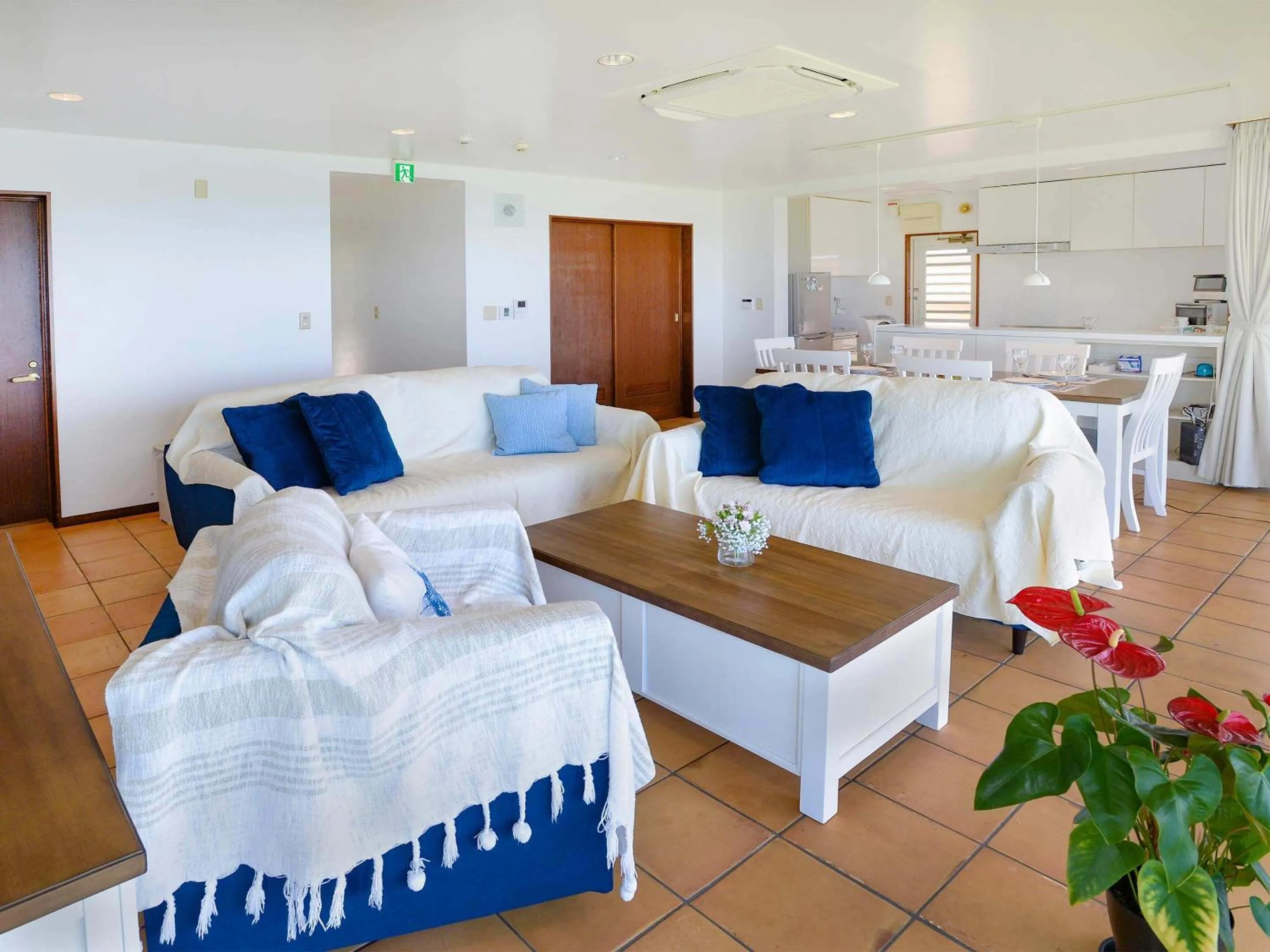 Living room, Bed in wisteria Ocean Nakijin