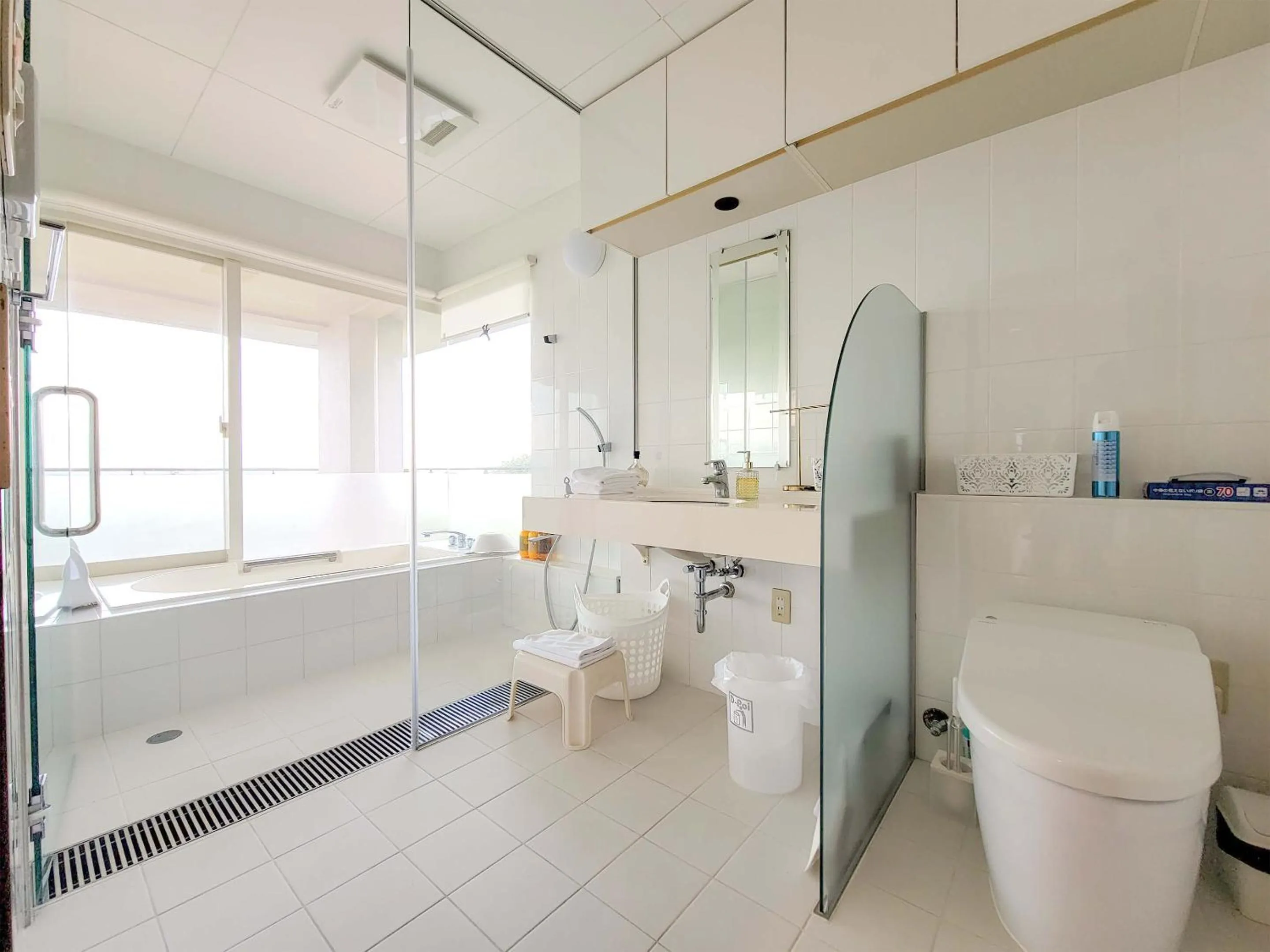 Bathroom in wisteria Ocean Nakijin