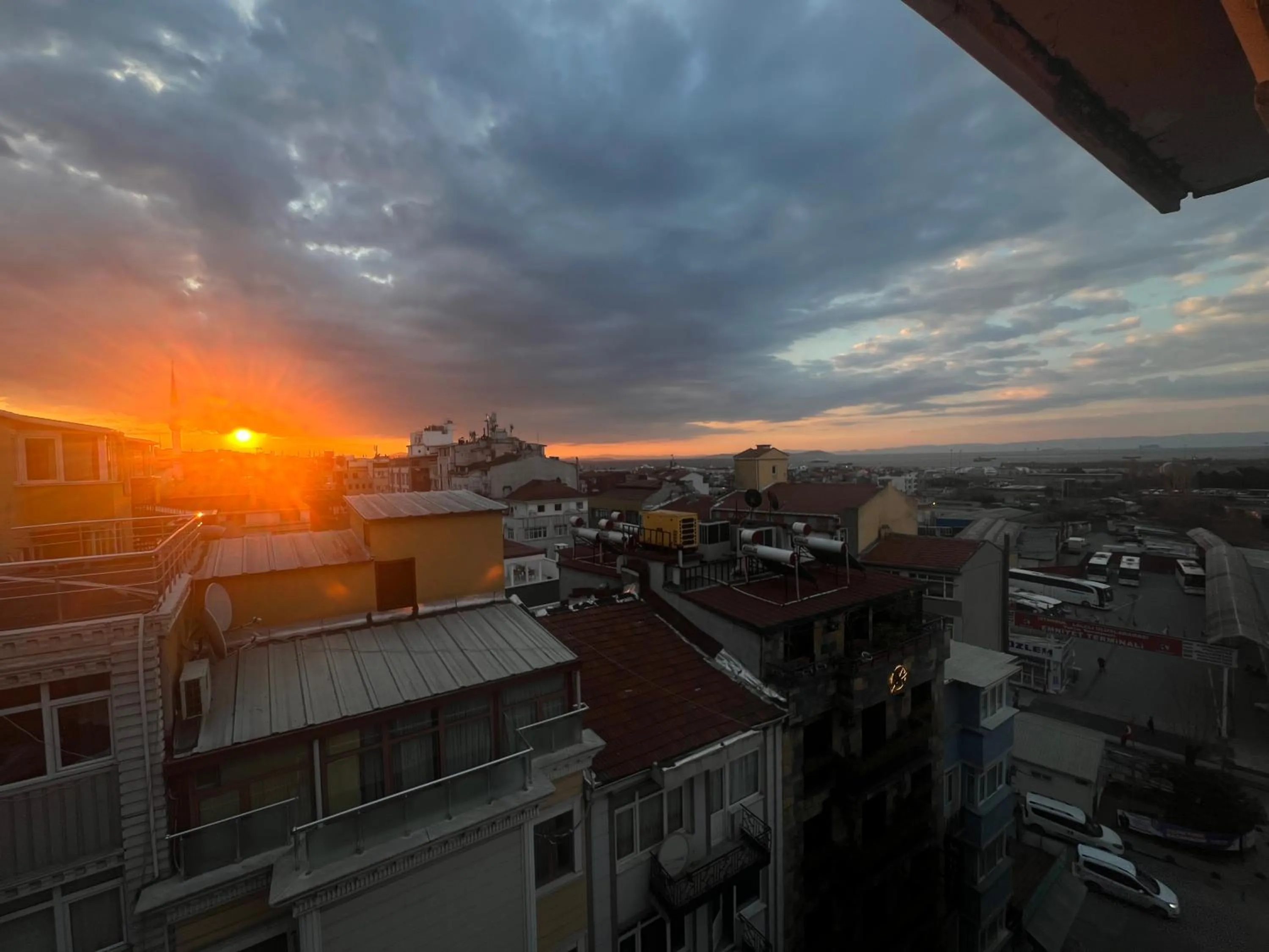 Restaurant/places to eat in Elit Palace Hotel