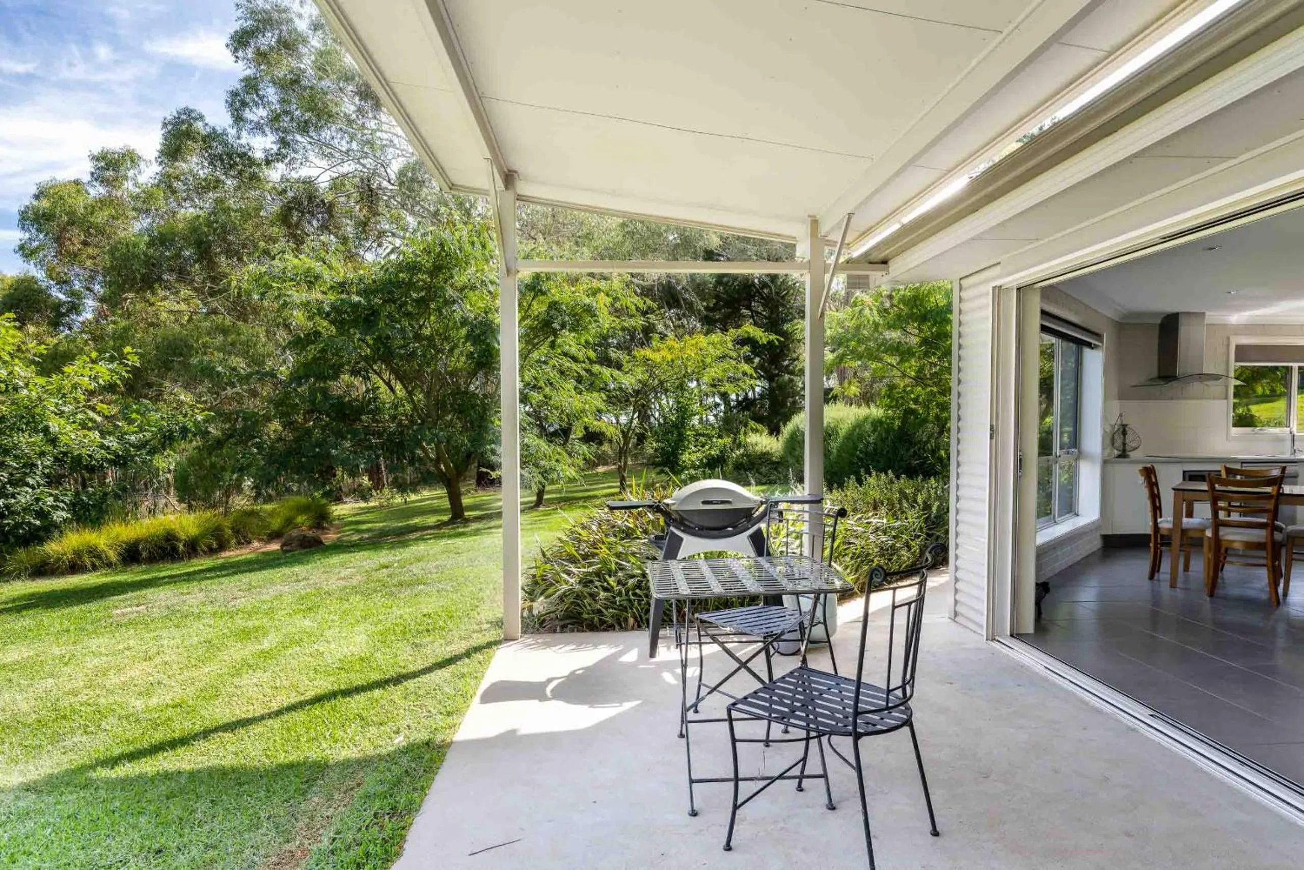 BBQ facilities in Lakeview Luxury Retreat