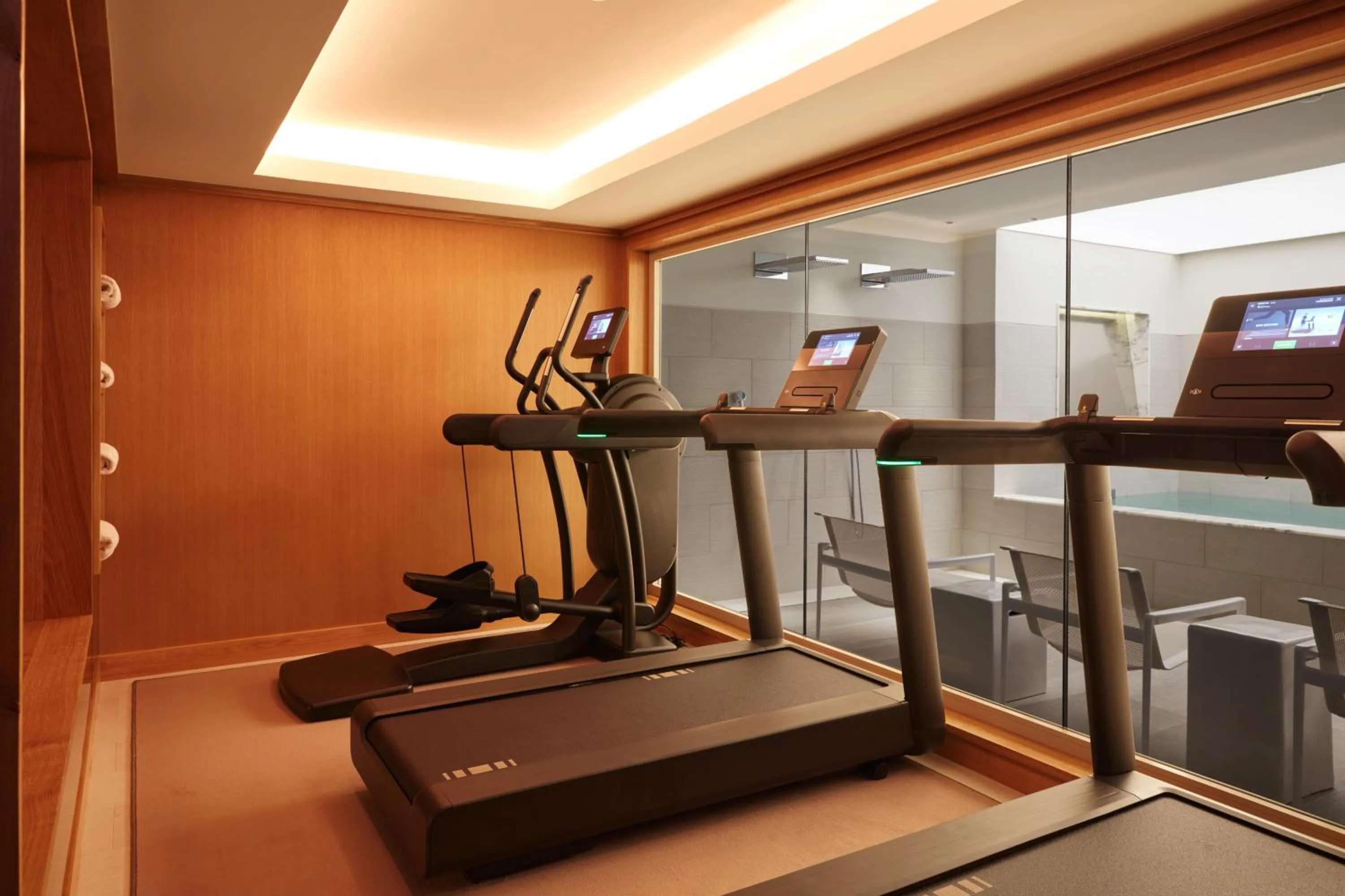 Fitness centre/facilities in Hotel La Villa Saint Germain Des Prés