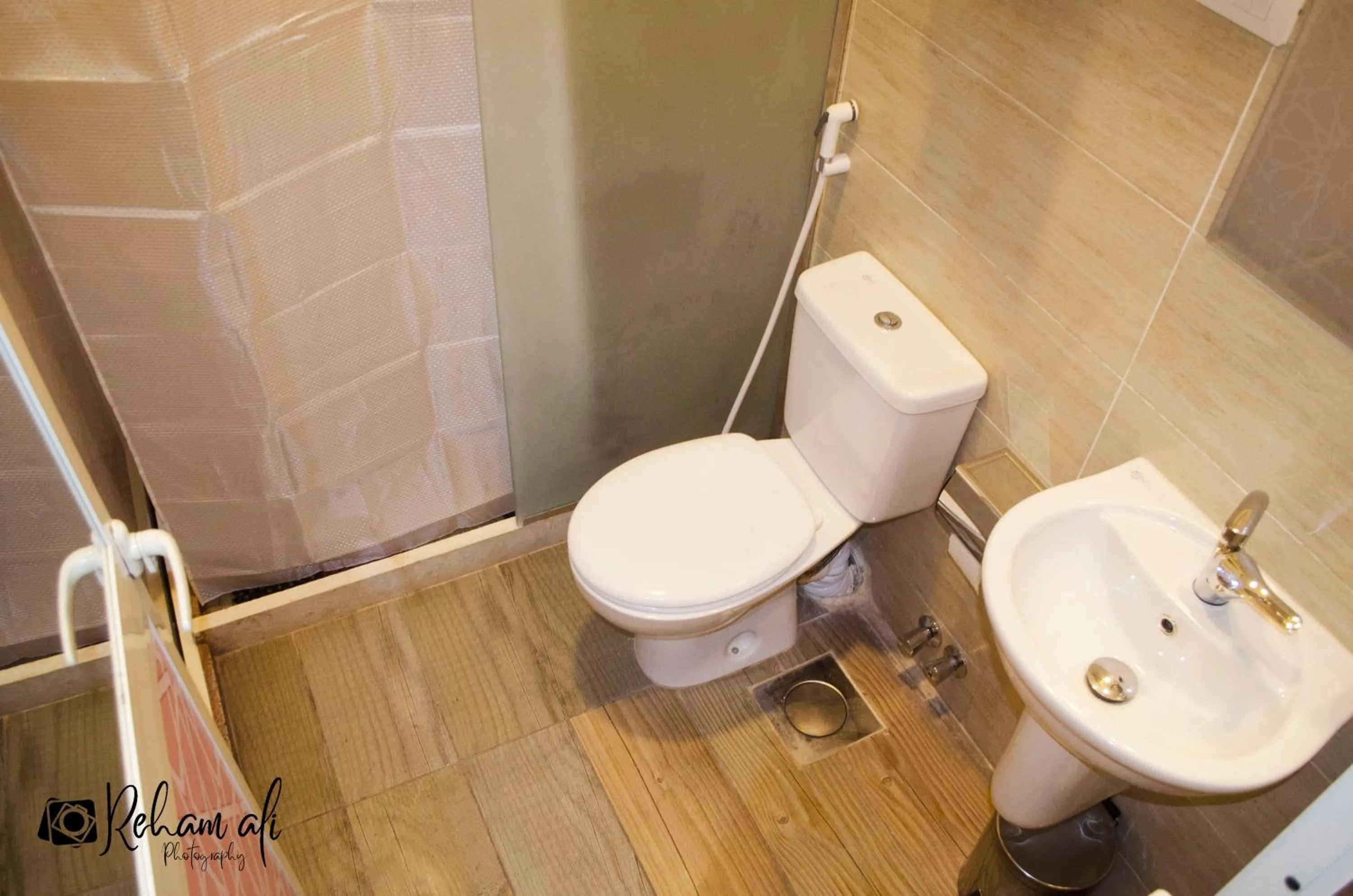 Shower in The location Hotel