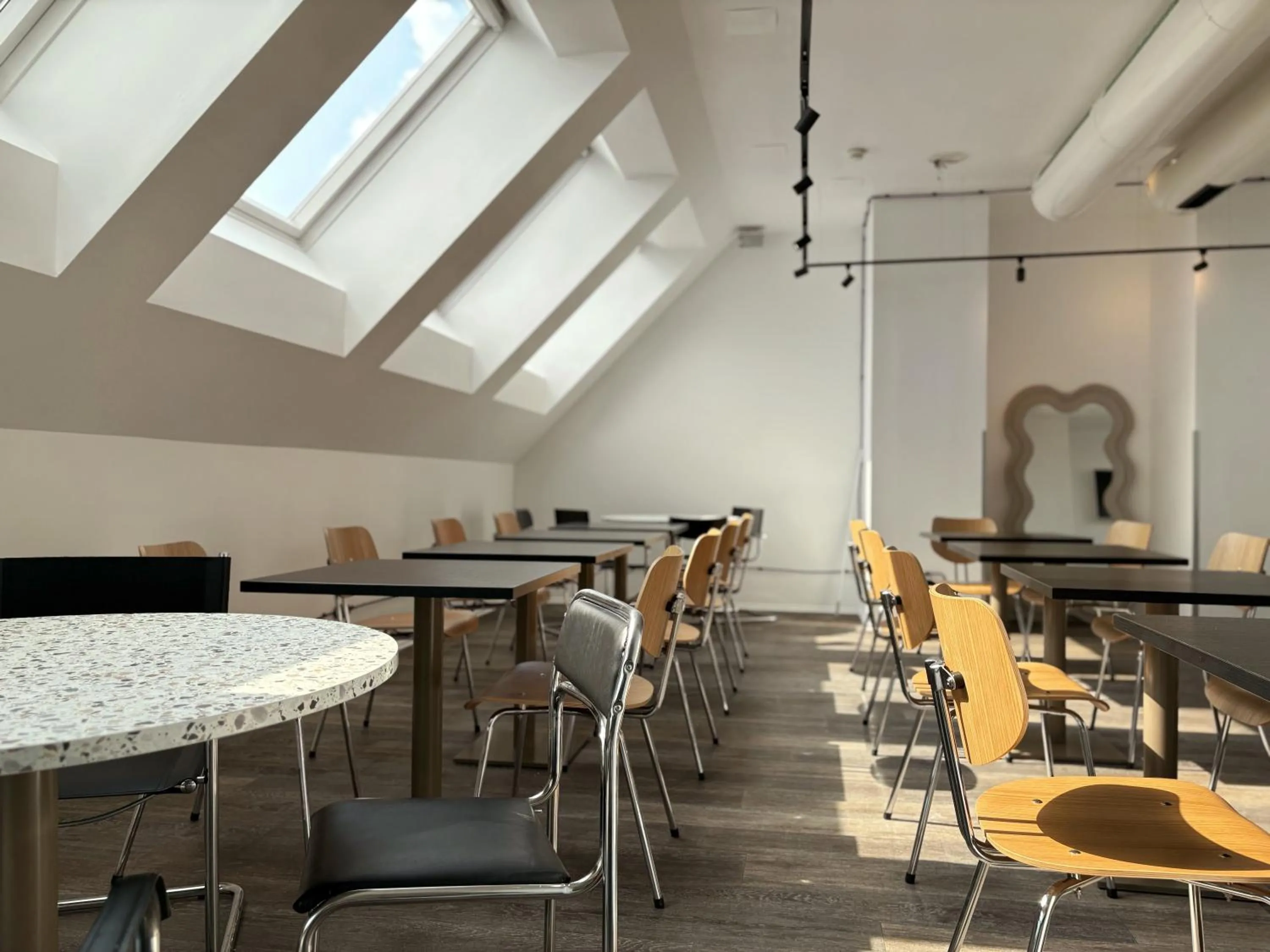 Seating area in Smart Hotel Schönbrunn with free parking