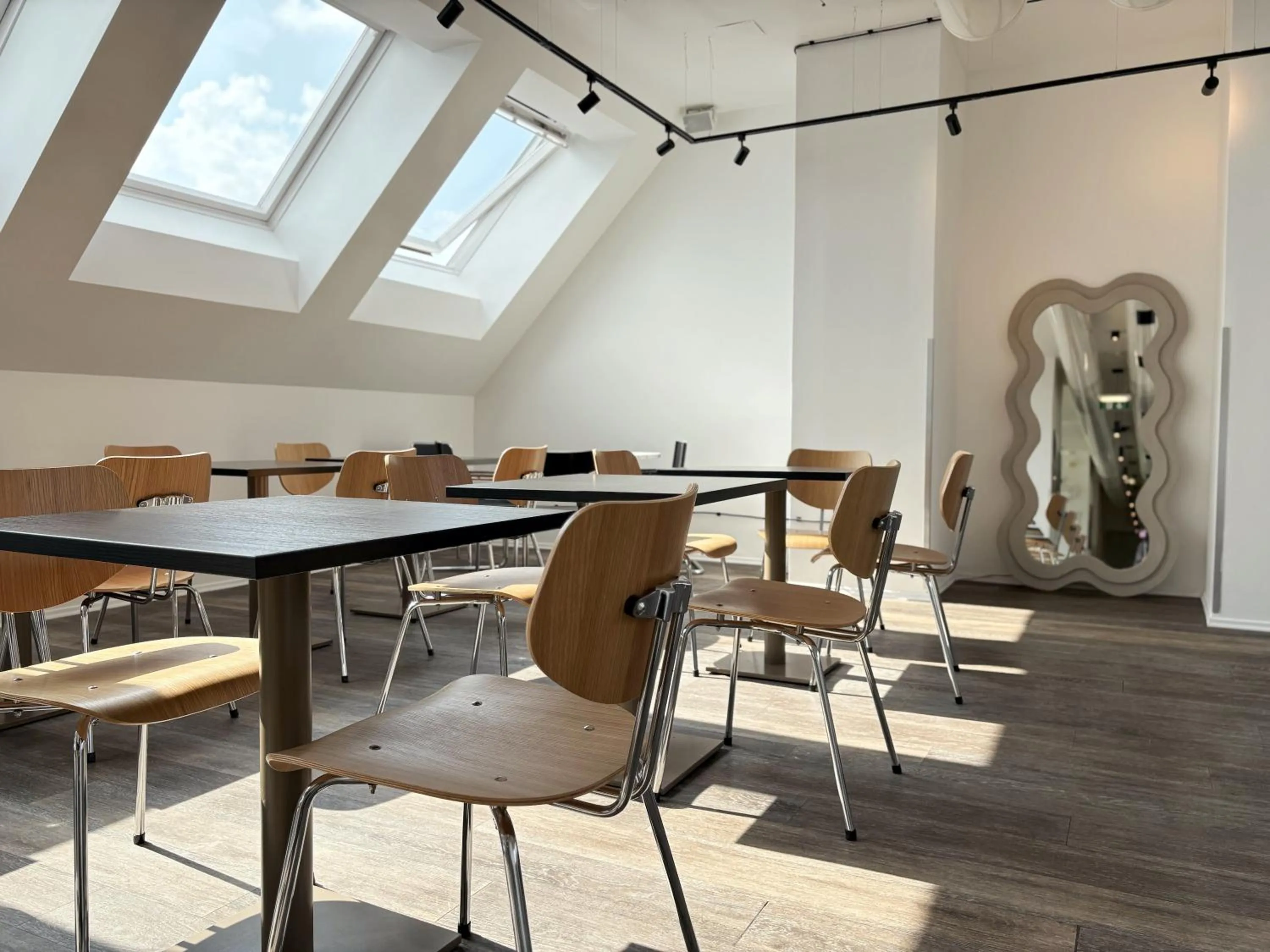 Seating area in Smart Hotel Schönbrunn with free parking