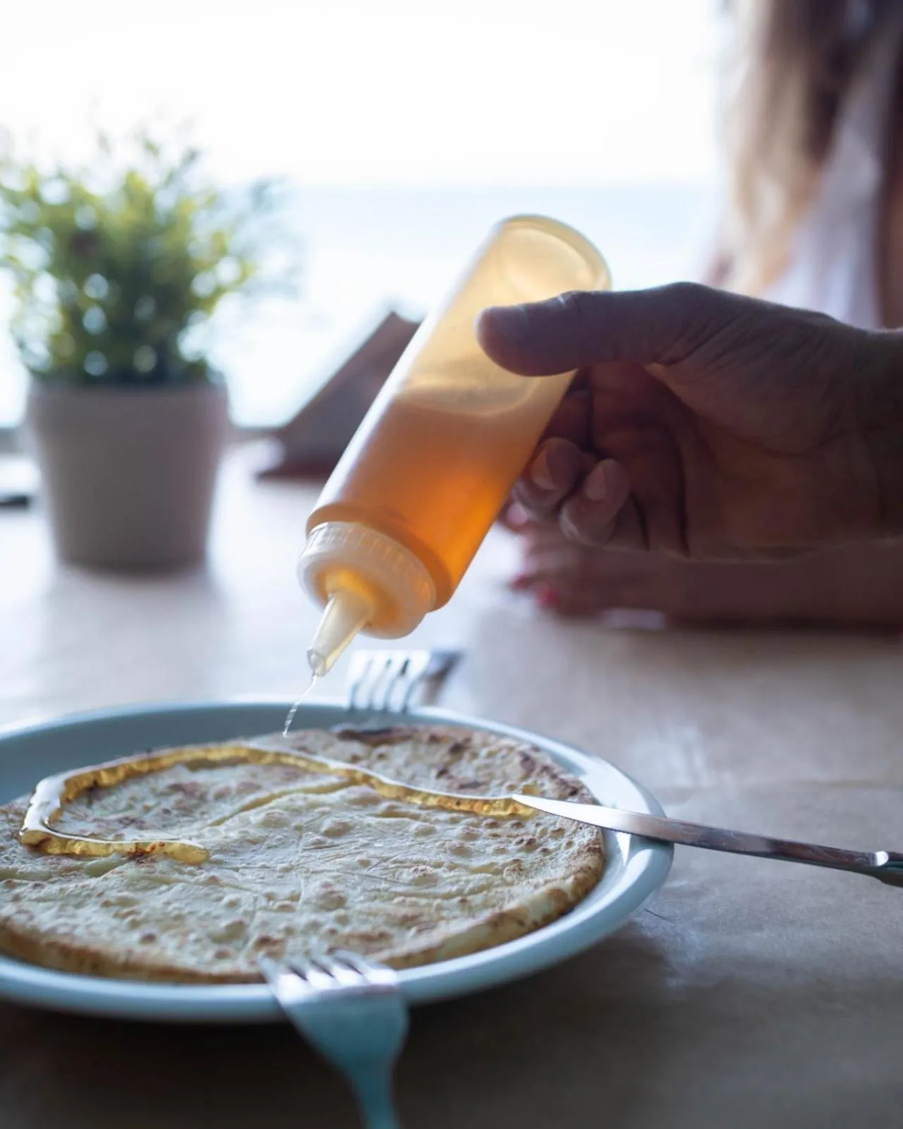 Breakfast in Samaria by the Sea
