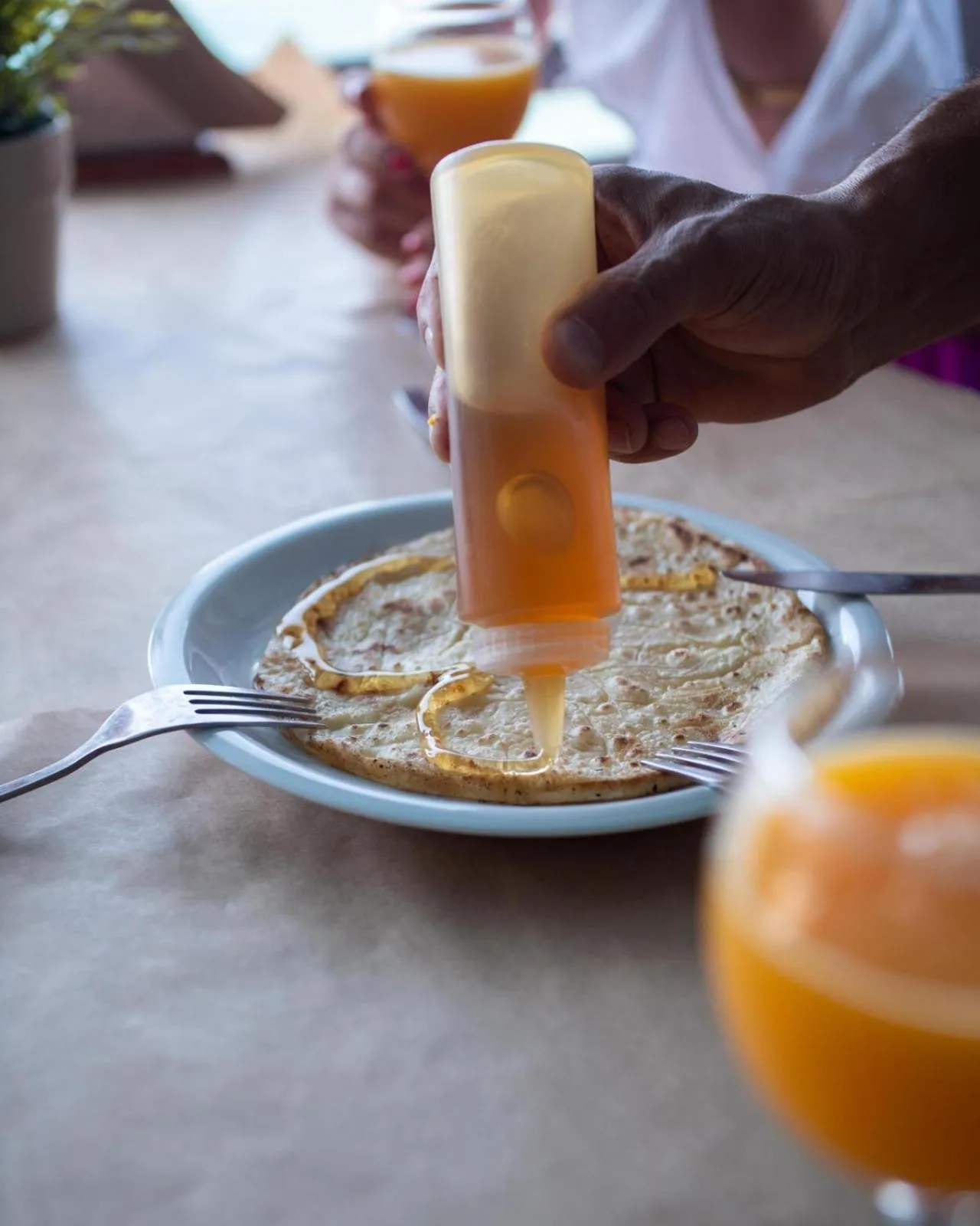 Breakfast in Samaria by the Sea
