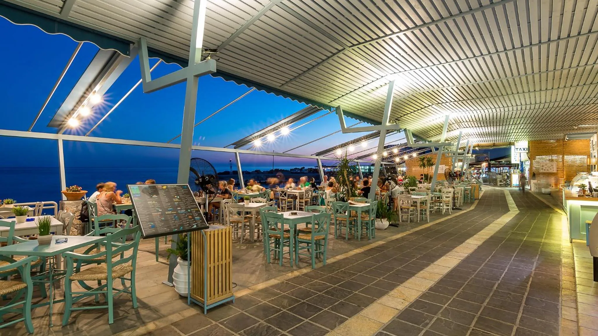 Restaurant/places to eat in Samaria by the Sea