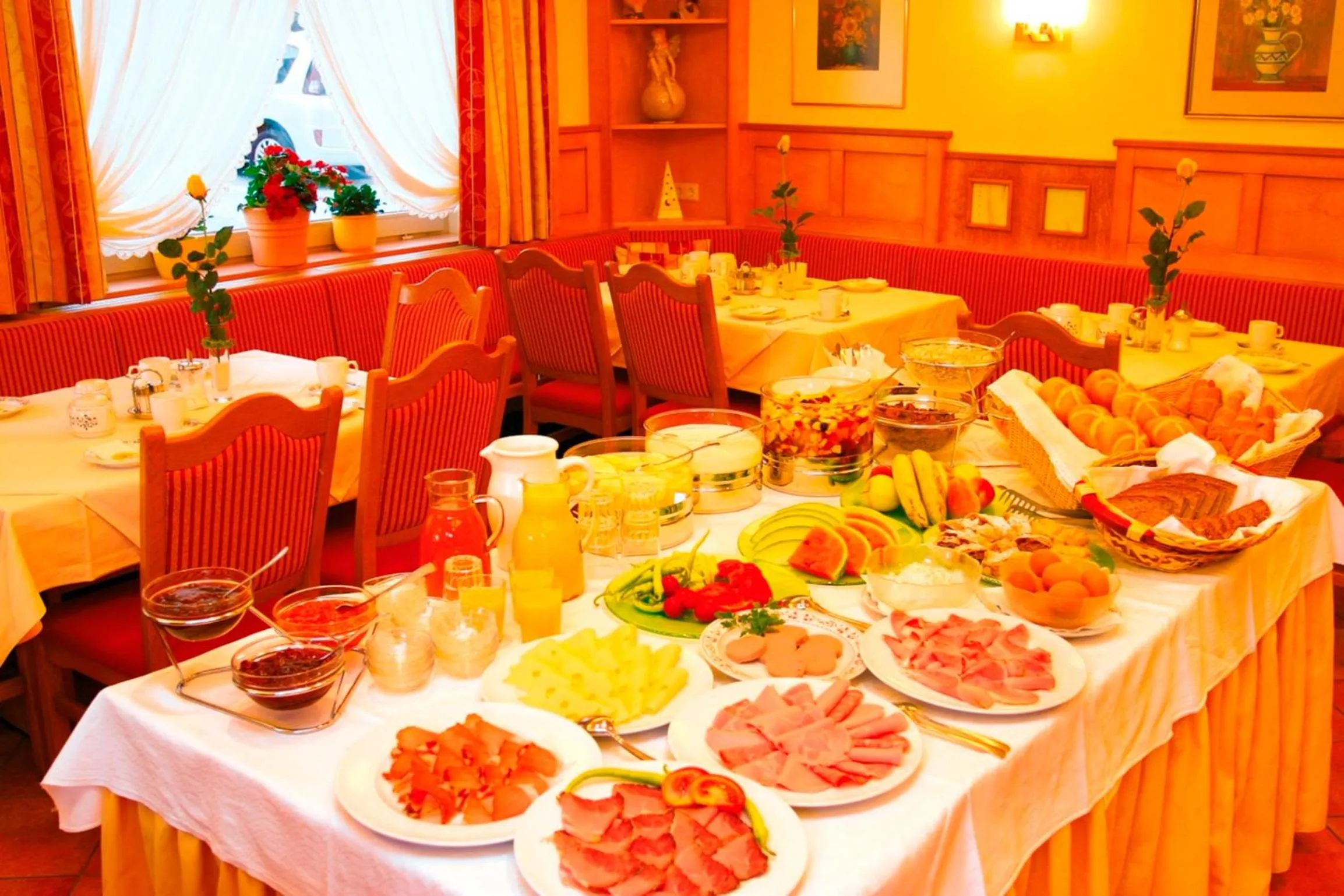 Restaurant/places to eat in Hotel Restaurant Thadeushof