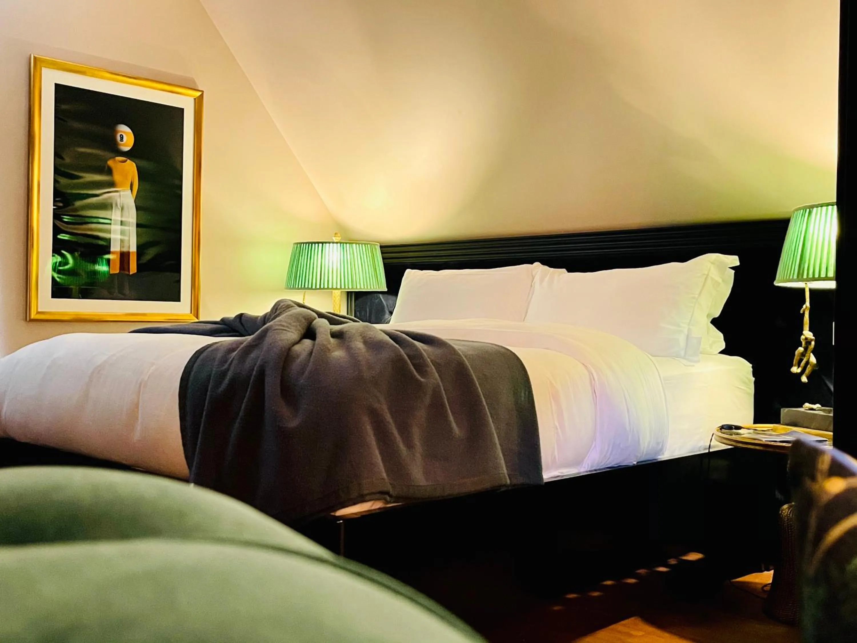 Bed in Moulin Royale