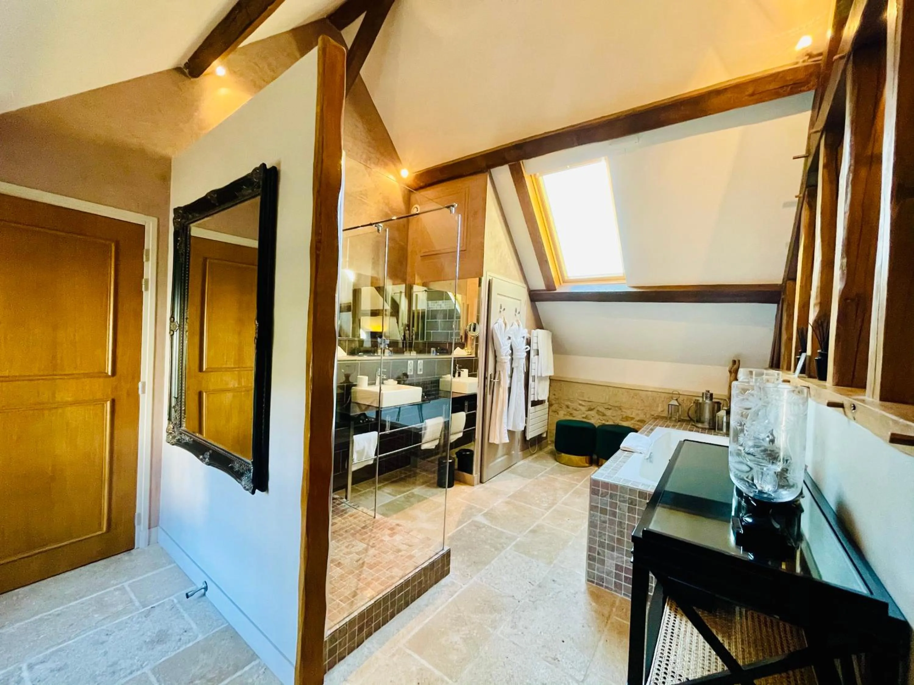 Bed in Moulin Royale